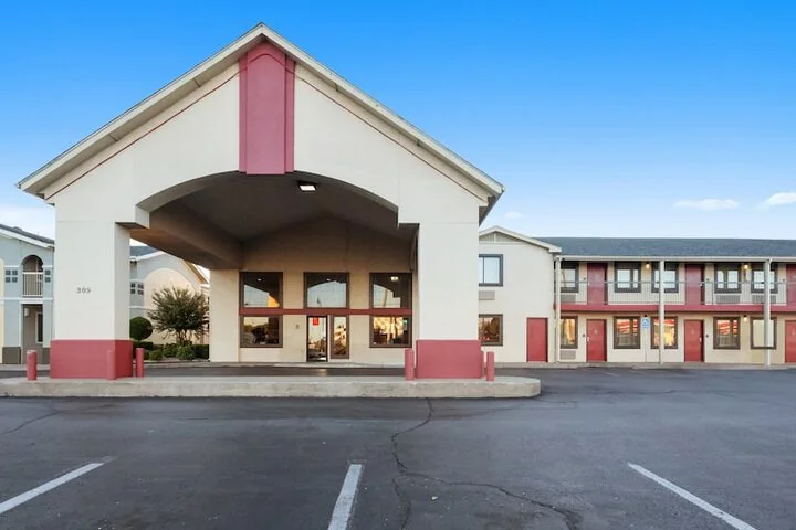 Red Roof Inn OK Airport I-40 West Fairgrounds & Super… — Sale in Oklahoma City, OK, photo 1 of 6
