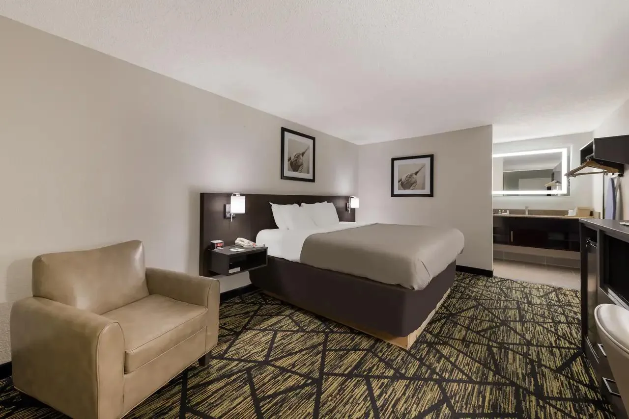 Quality Inn Orange Park Jacksonville — Sale in Jacksonville, FL, photo 3 of 5