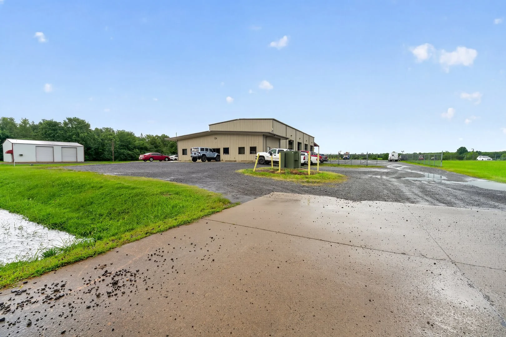 $1 Auction - REIT SALE | 7,921 SF Vacant Industrial |… — Sale in Damascus, AR, photo 6 of 8
