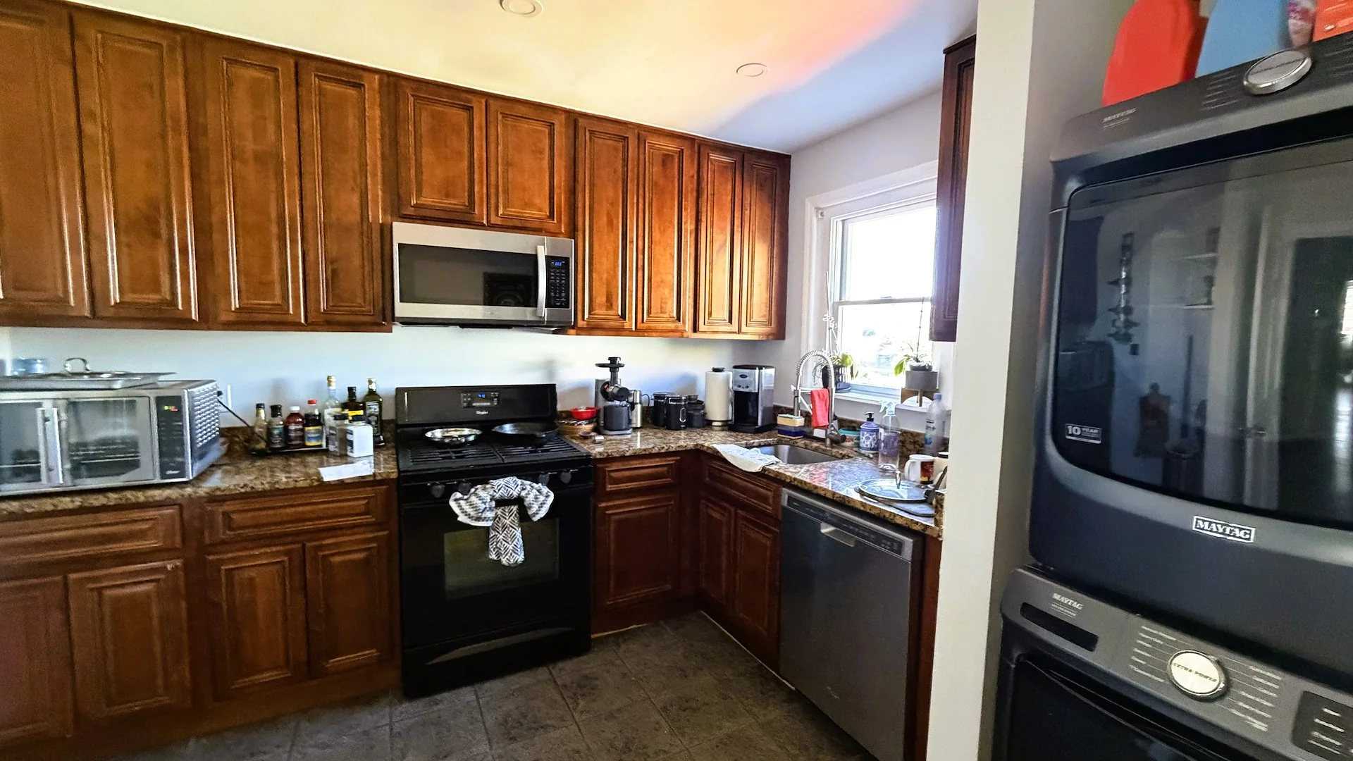 934 Philadelphia Ave — Sale in Silver Spring, MD, photo 2 of 7