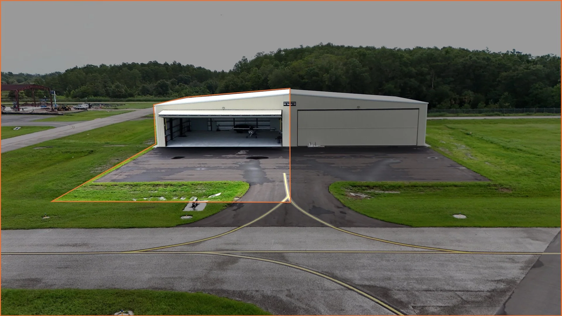 6,000 SF Hangar | Tampa Exec. Airport | For Sale/Lease — Sale in Tampa, FL, photo 3 of 5