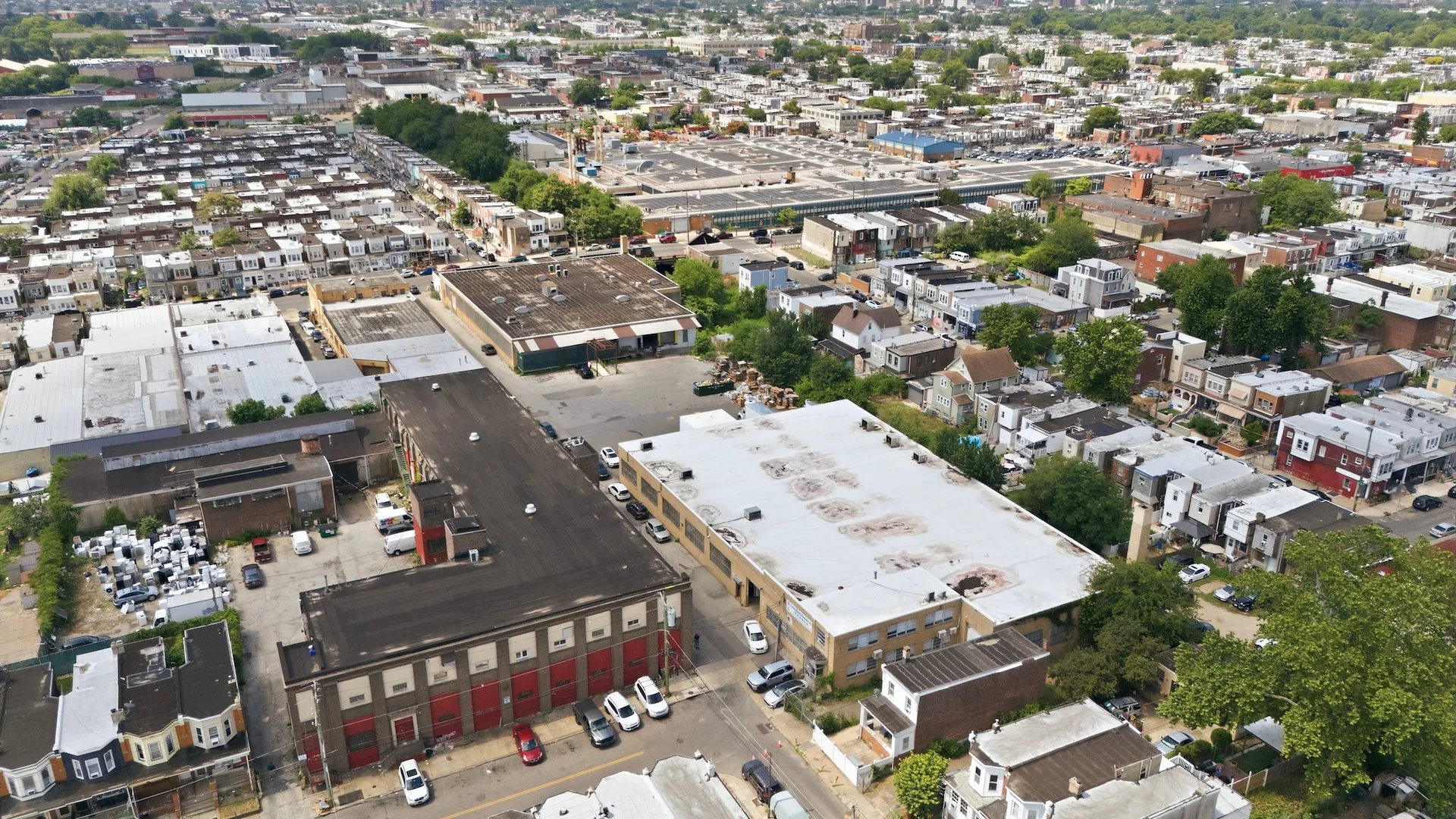 185 W Wyoming Ave — Sale in Philadelphia, PA, photo 1 of 4