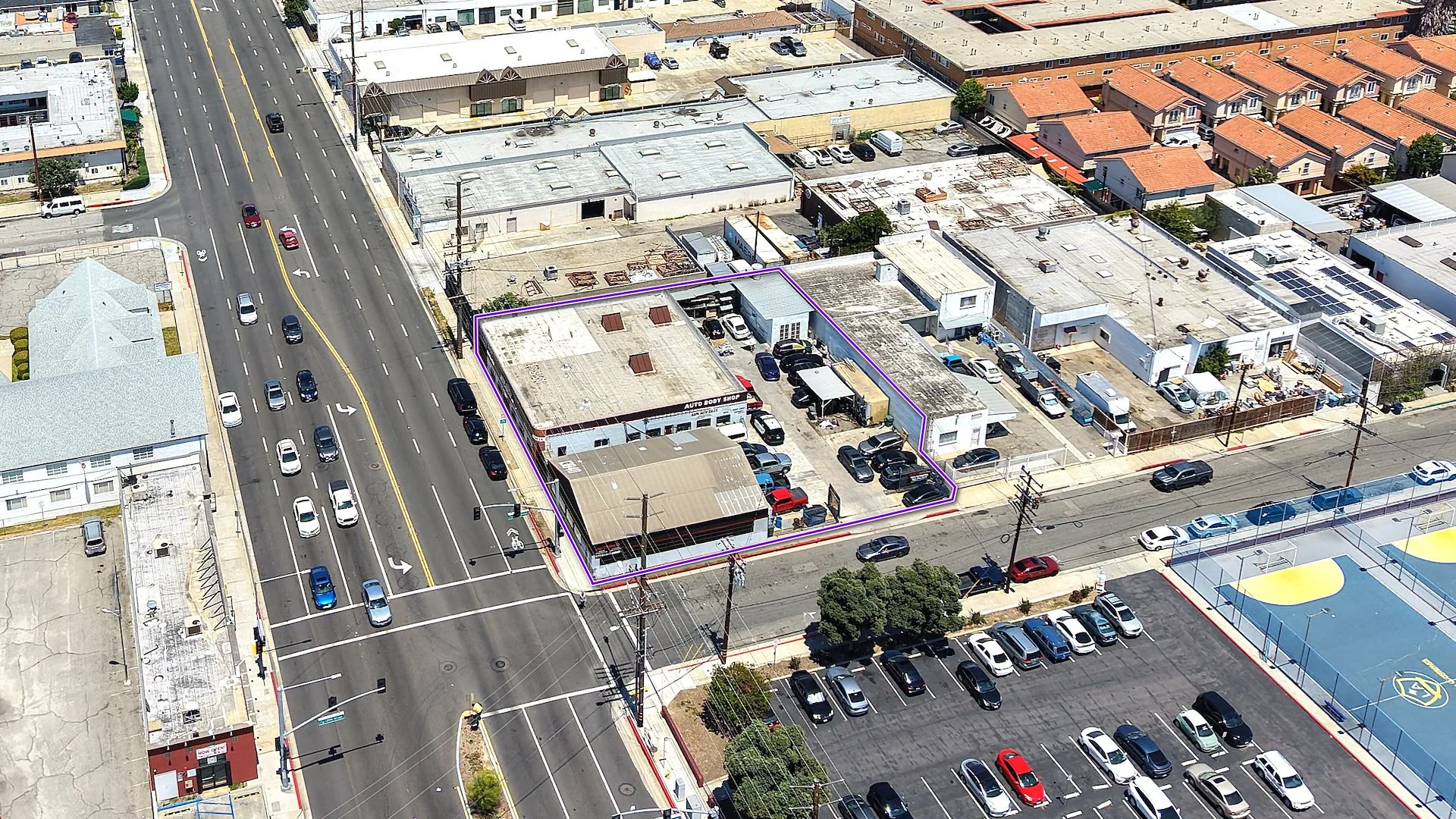 13834 Prairie Ave — Sale in Hawthorne, CA, photo 1 of 4