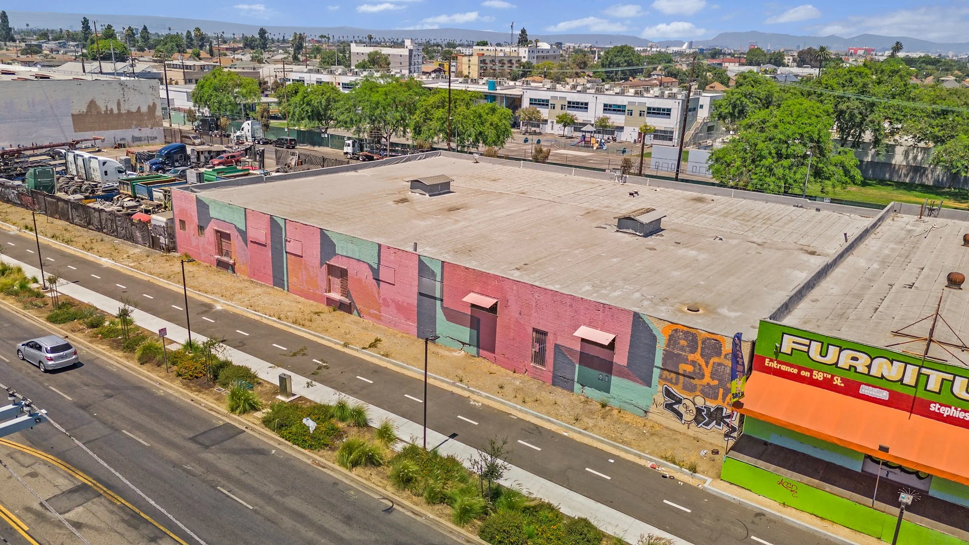 150-154 E 58th Street — Sale in Los Angeles, CA, photo 3 of 5