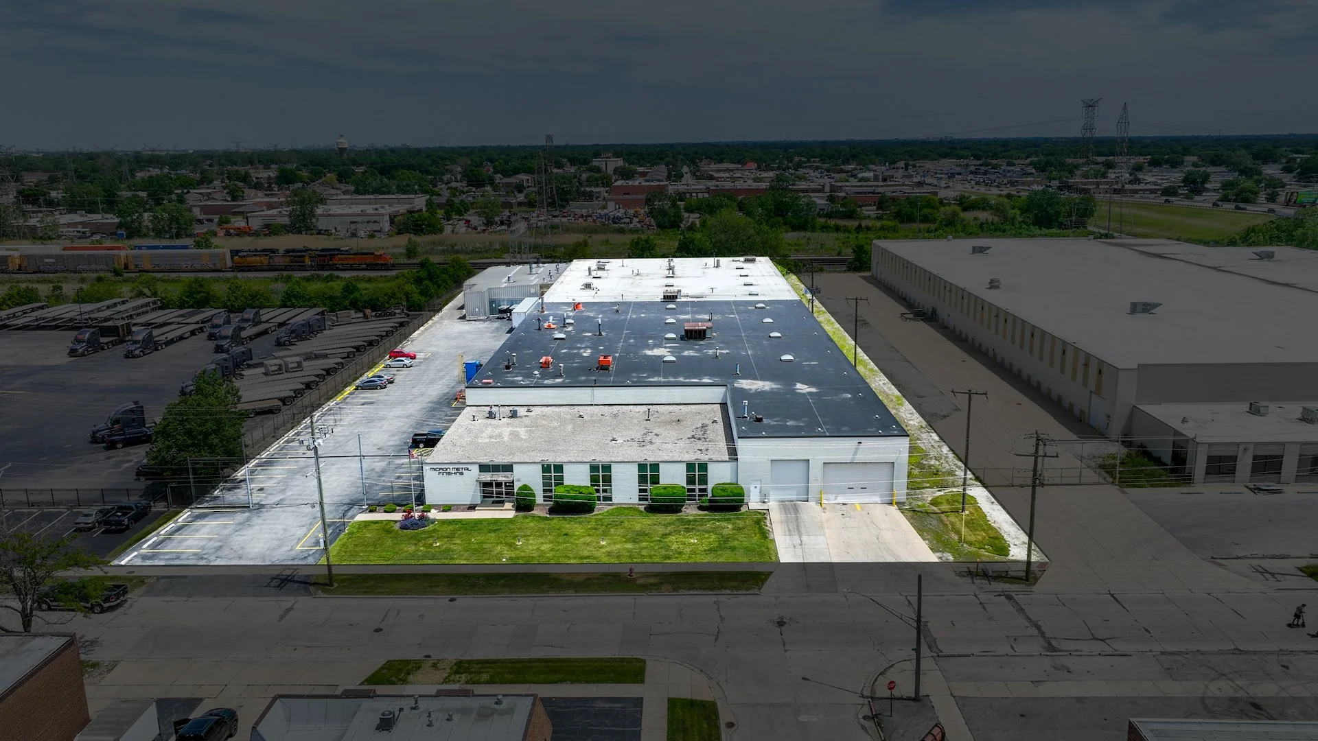 Single-Tenant Industrial | North I-55 Corridor — Sale in Bridgeview, IL, photo 2 of 2