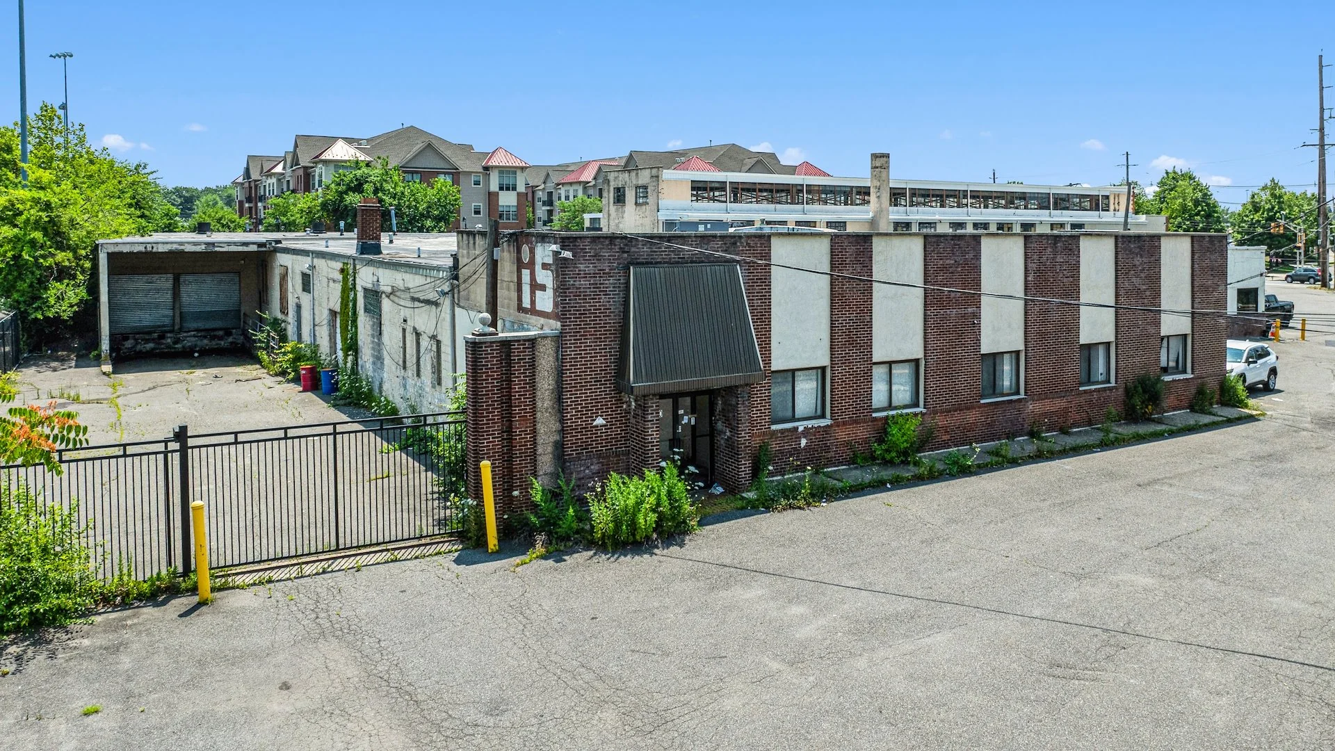 260 Schuyler Avenue — Sale in Kearny, NJ, photo 3 of 8