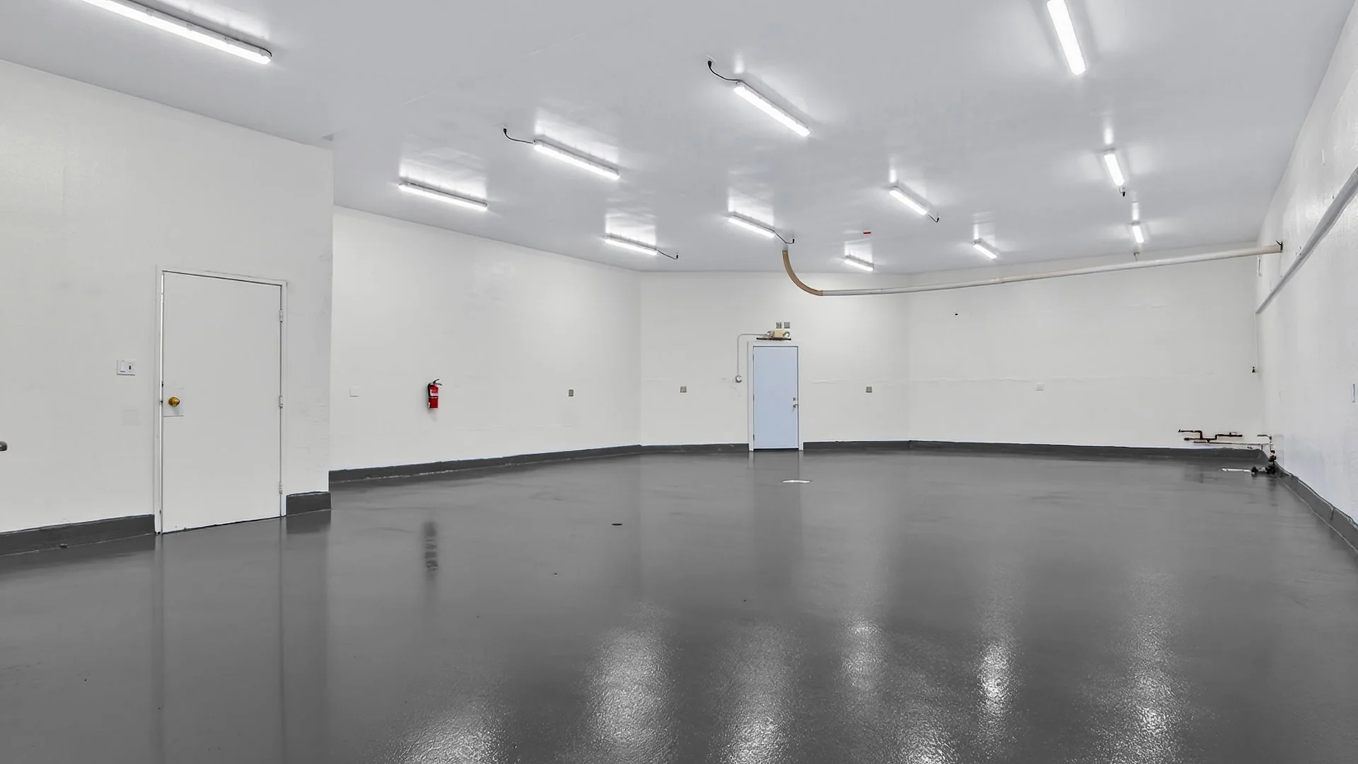 10650-10658 Burbank Blvd & 5558 Cartwright Ave — Sale in Los Angeles, CA, photo 5 of 5