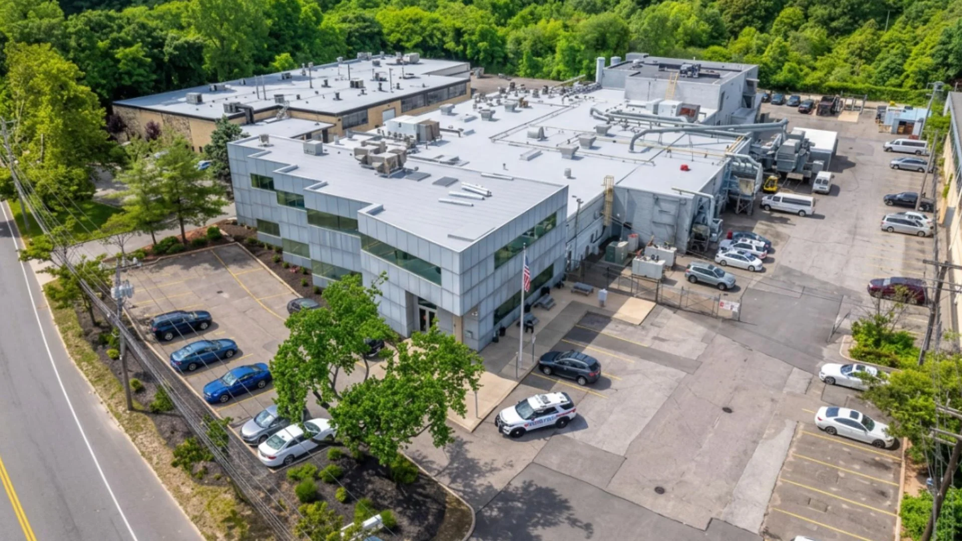 HiTemco, Old Bethpage, NY — Sale in Old Bethpage, NY, photo 1 of 2