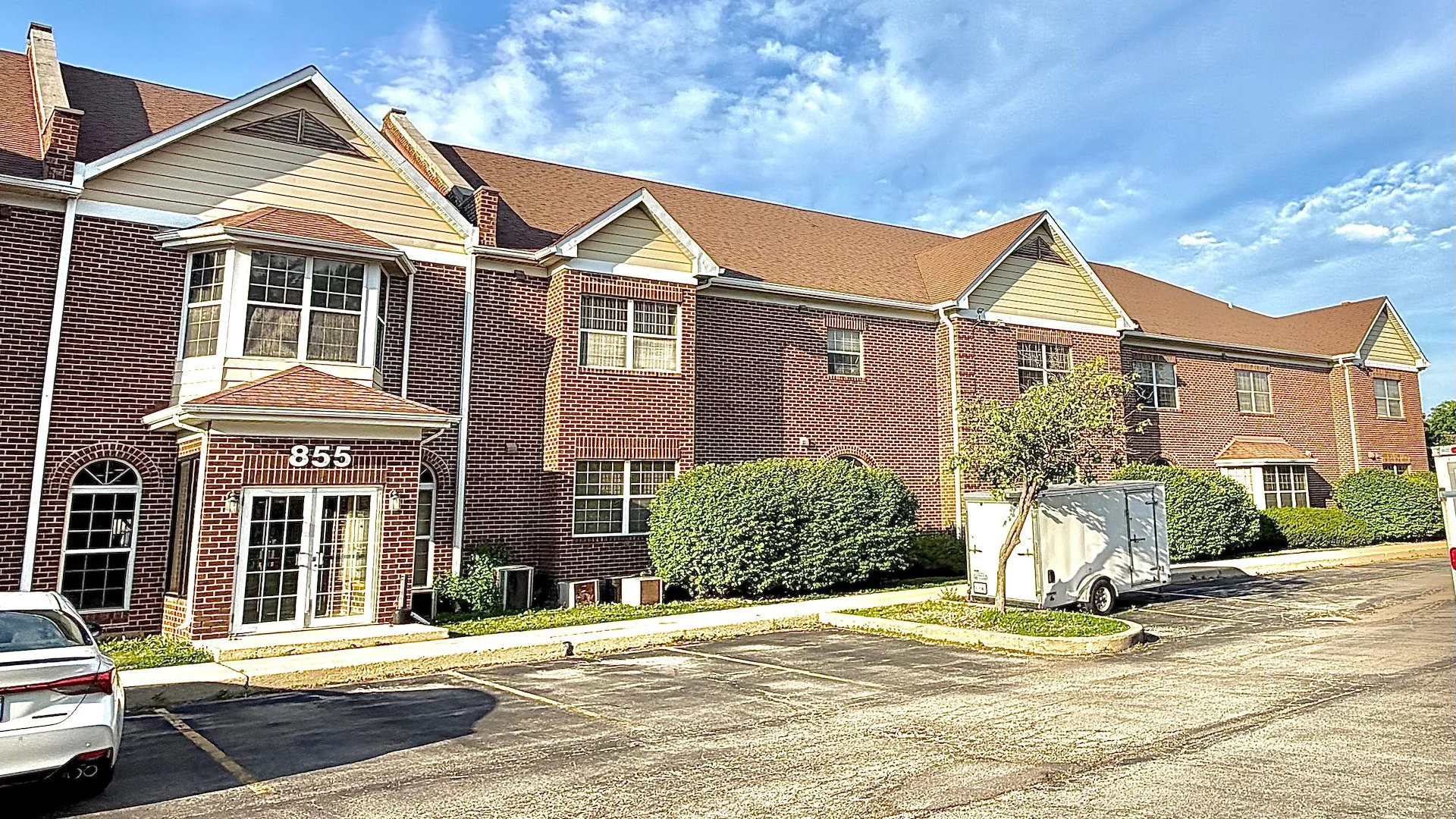 855 E Golf Rd — Sale in Arlington Heights, IL, photo 3 of 5