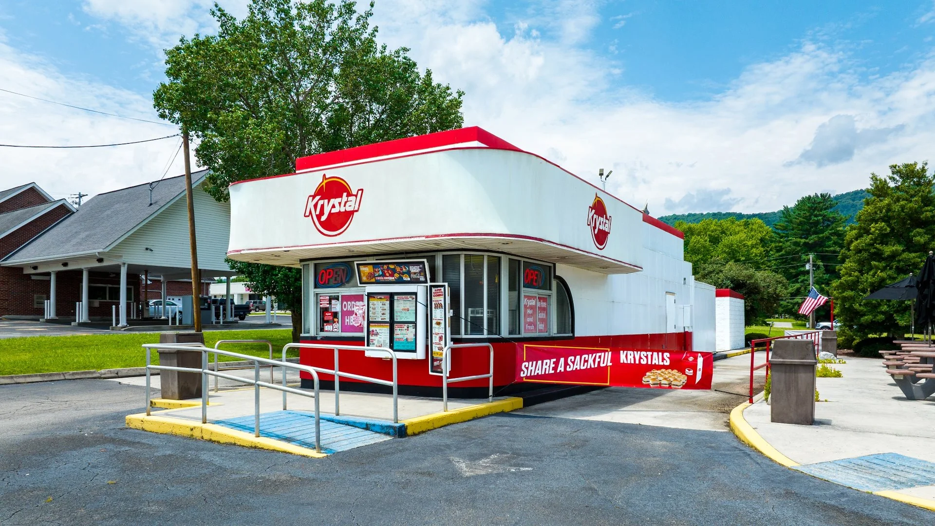 Krystal | Lafollette, TN — Sale in Lafollette, TN, photo 1 of 6