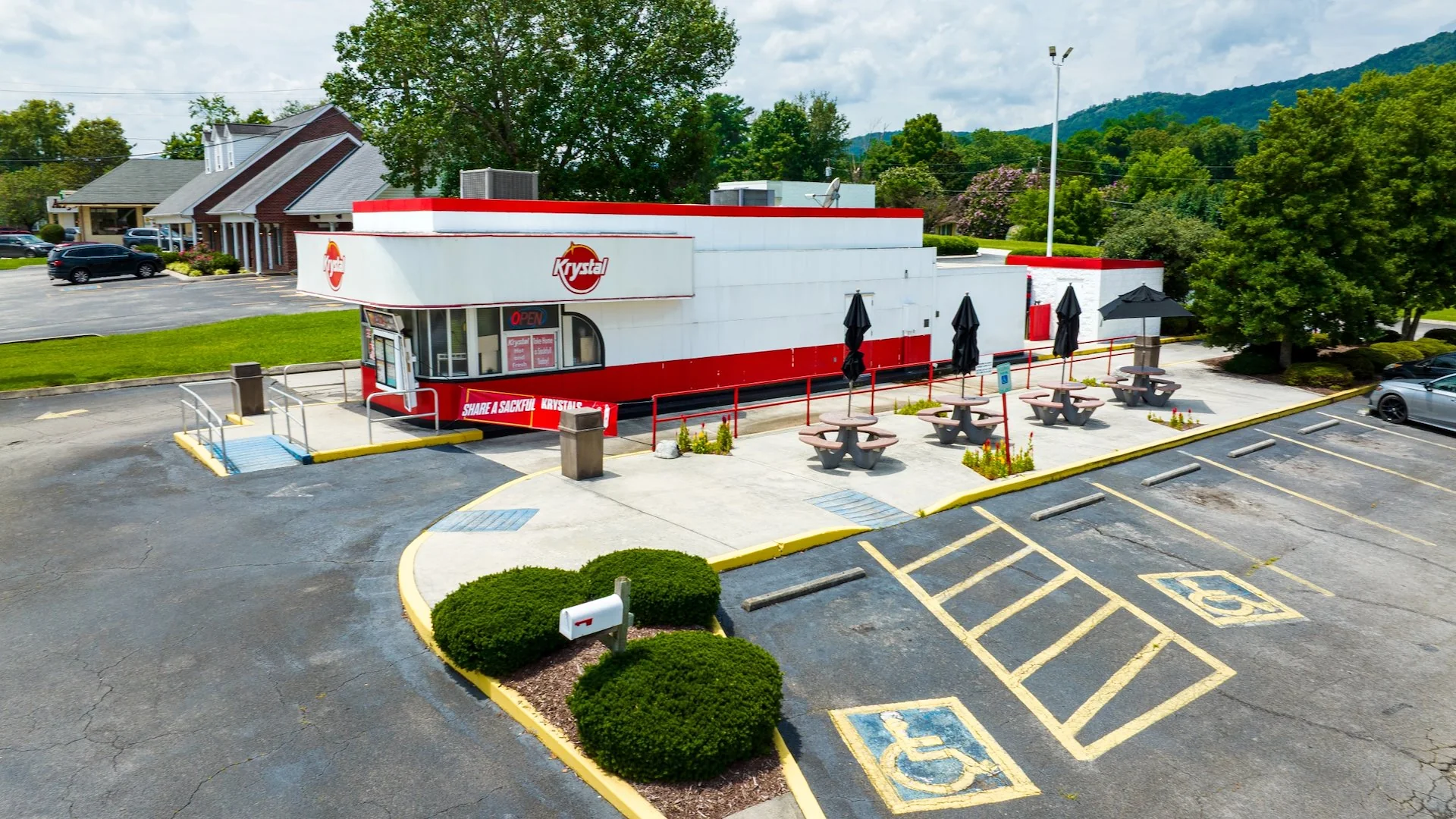 Krystal | Lafollette, TN — Sale in Lafollette, TN, photo 3 of 6