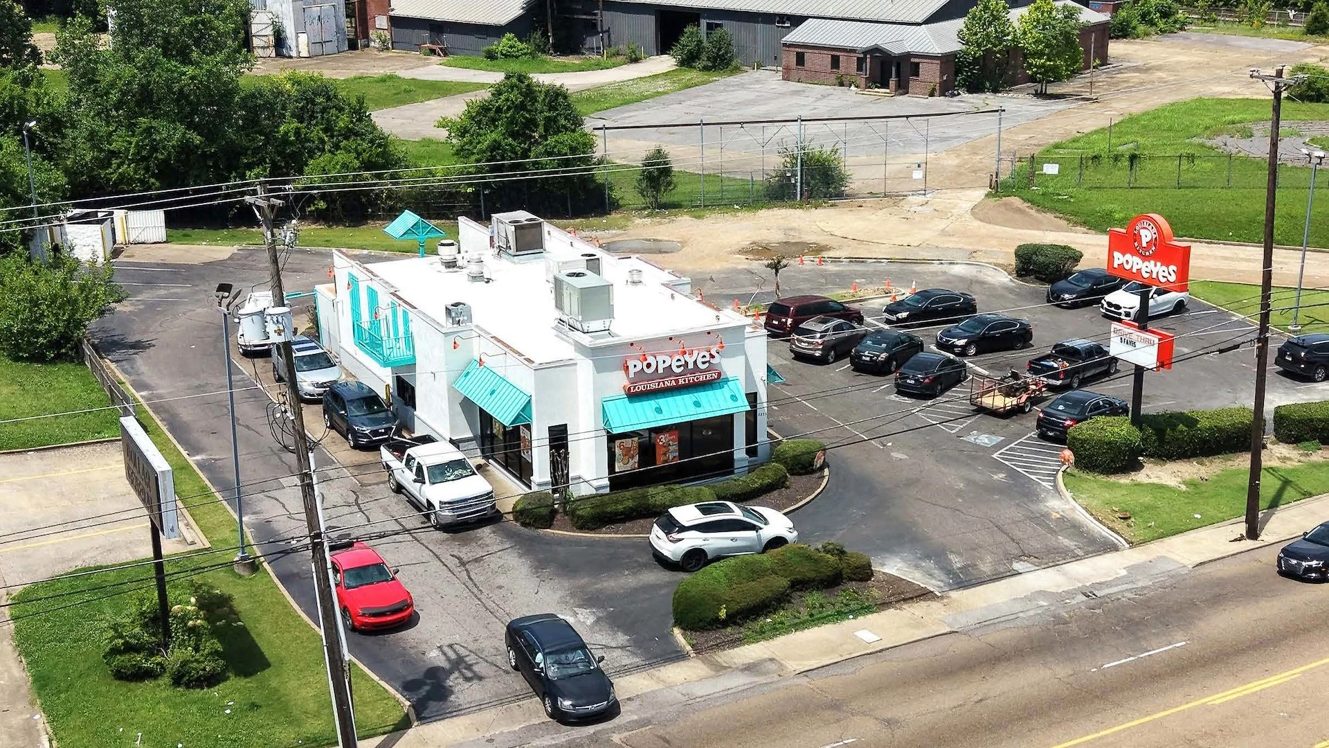 RARE CORPORATE POPEYES – VALUE-ADD — Sale in Memphis, TN, photo 1 of 4