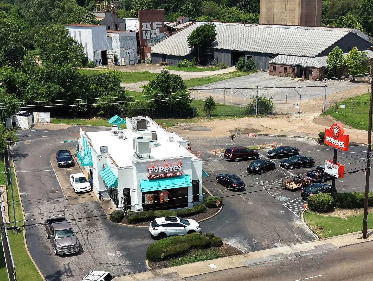 RARE CORPORATE POPEYES – VALUE-ADD — Sale in Memphis, TN, photo 2 of 4