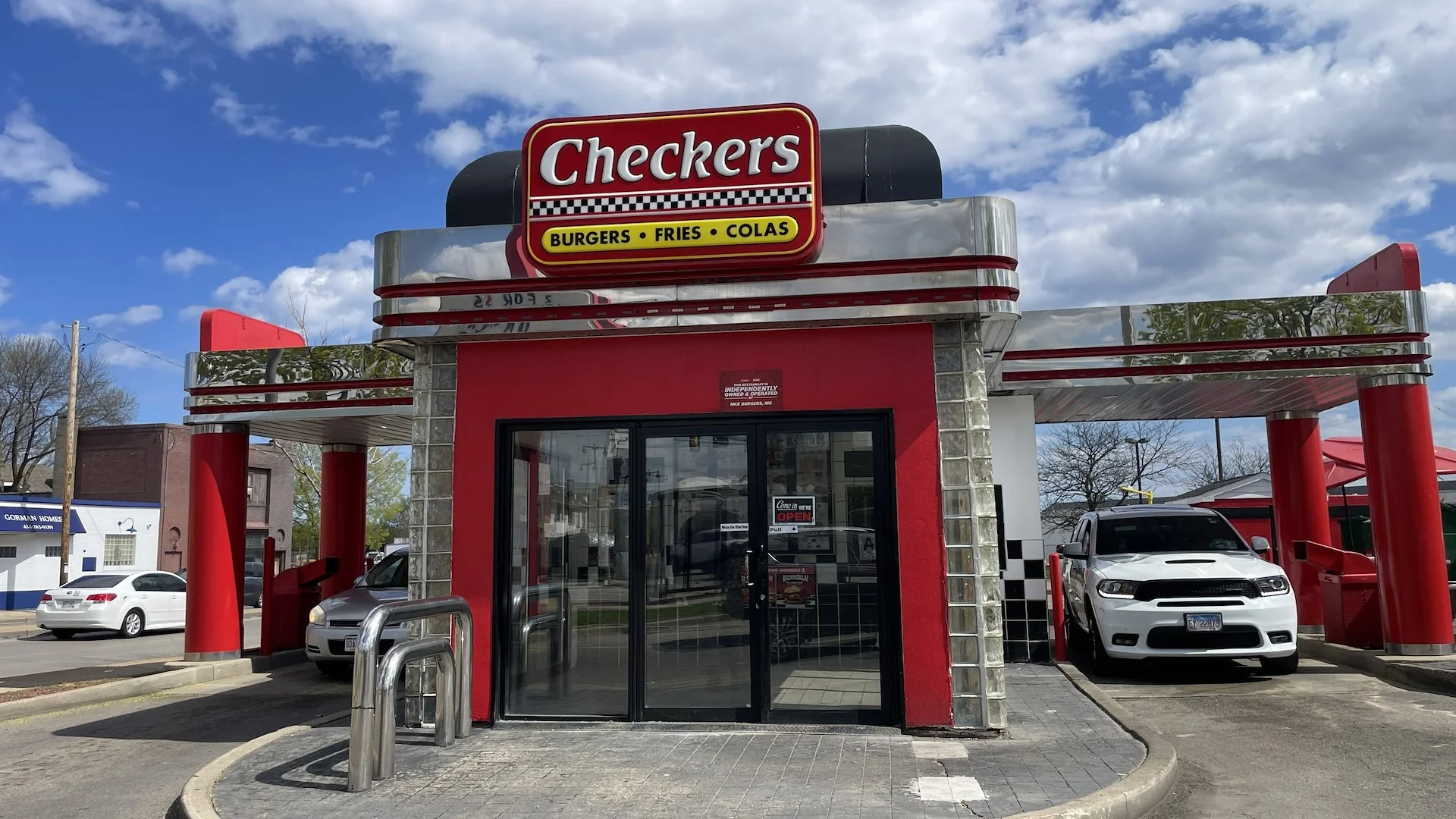Checkers Ground Lease — Sale in Milwaukee, WI, photo 1 of 5
