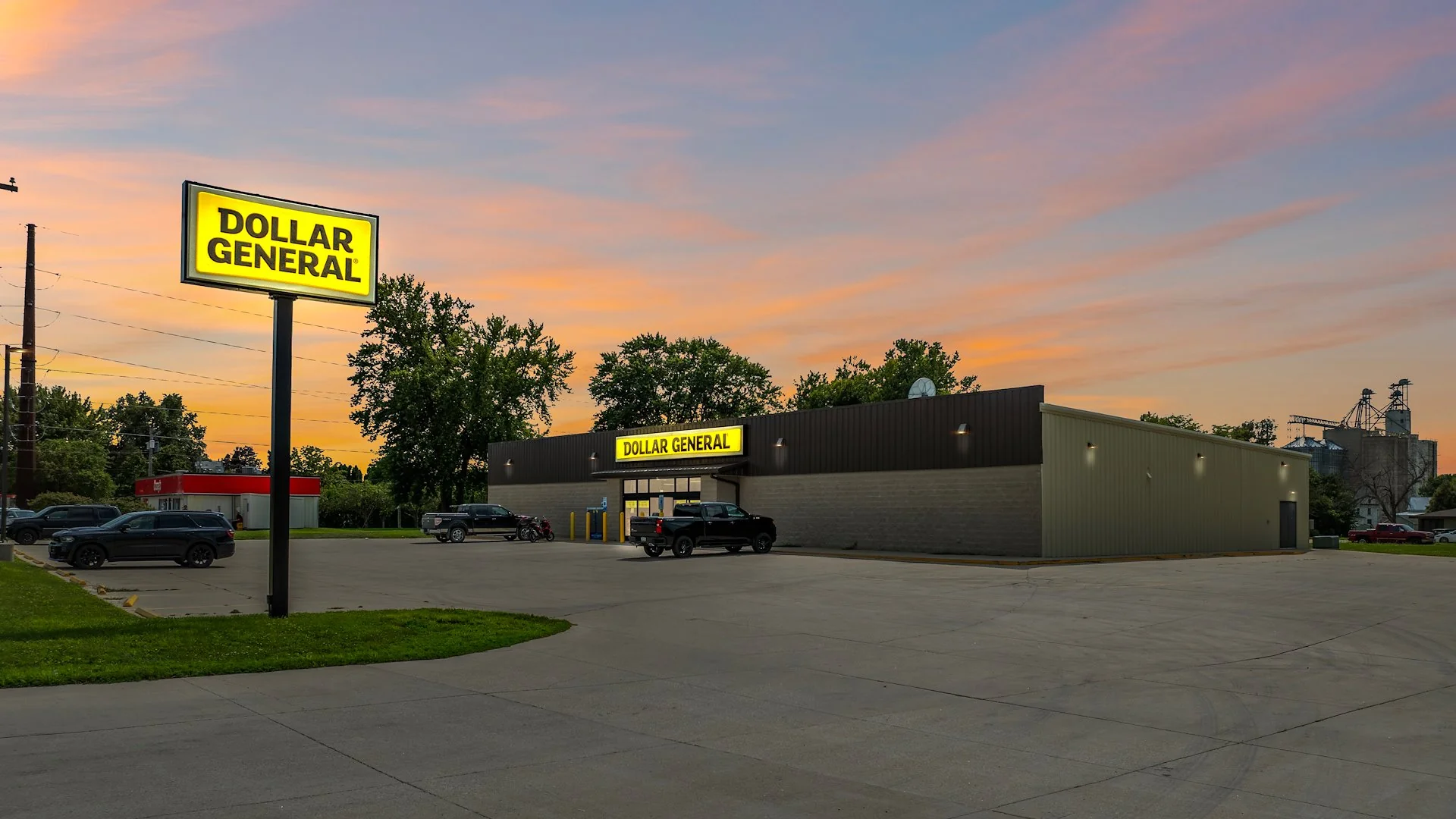 Dollar General | Triple Net Lease | Limited… — Sale in Dysart, IA, photo 1 of 5