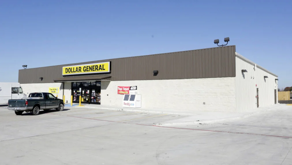 Dollar General — Sale in Columbus, MS, photo 1 of 2
