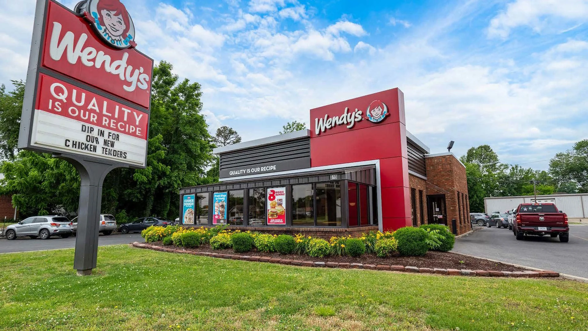 Wendy’s | Low Rent & Price Point — Sale in Mayfield, KY, photo 1 of 3