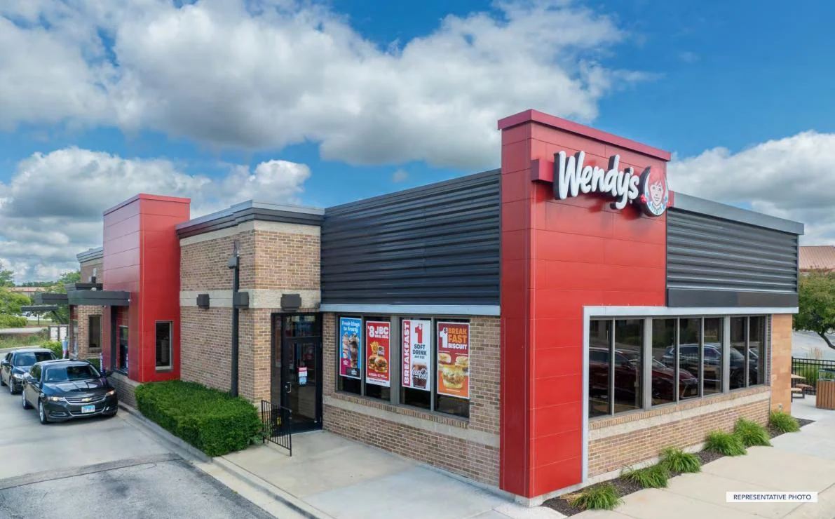 Absolute NNN Ground Lease Wendy's in Chicago, IL — Sale in Chicago, IL, photo 1 of 2