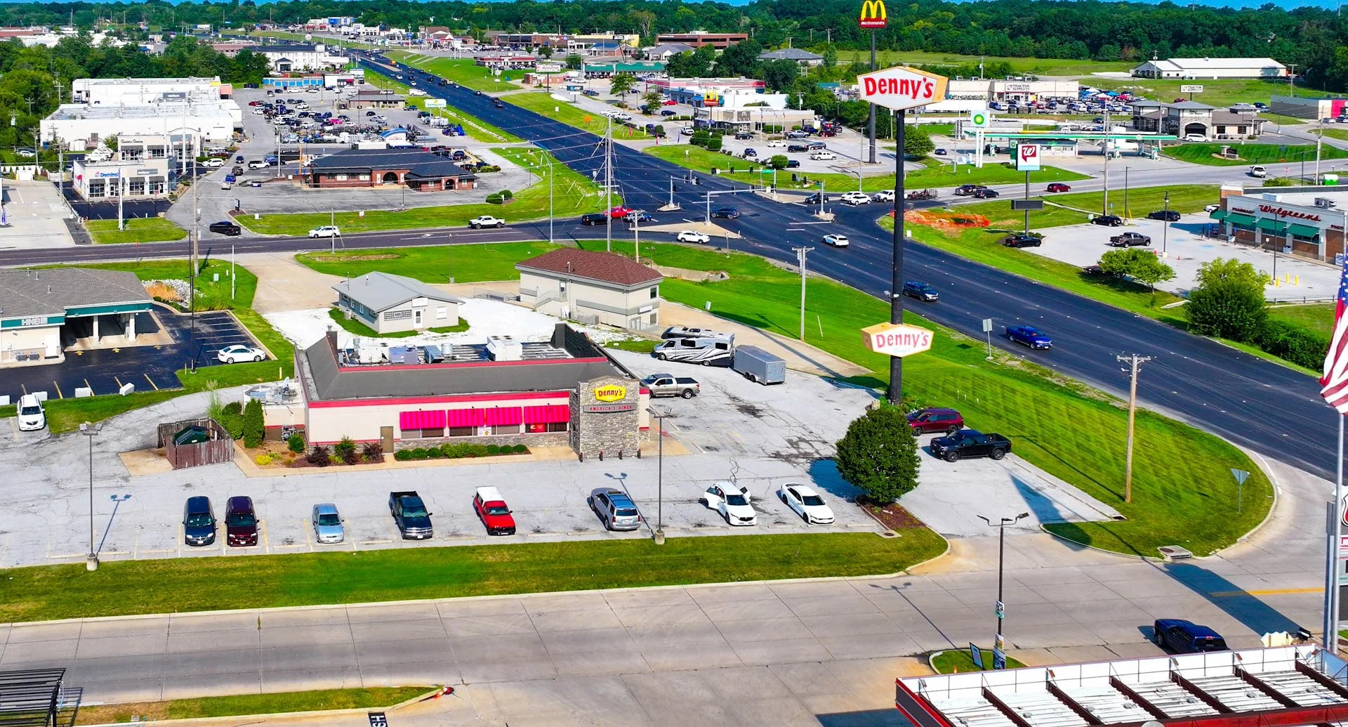 Denny's — Sale in Troy, MO, photo 2 of 4