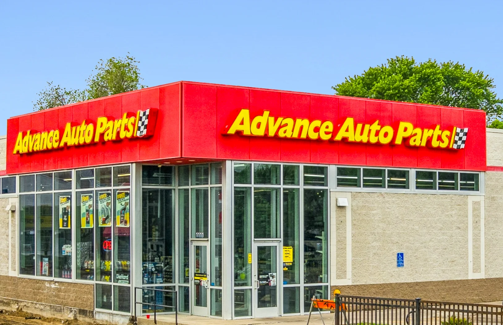 Advance Auto Parts — Sale in Saint Paul, MN, photo 1 of 4