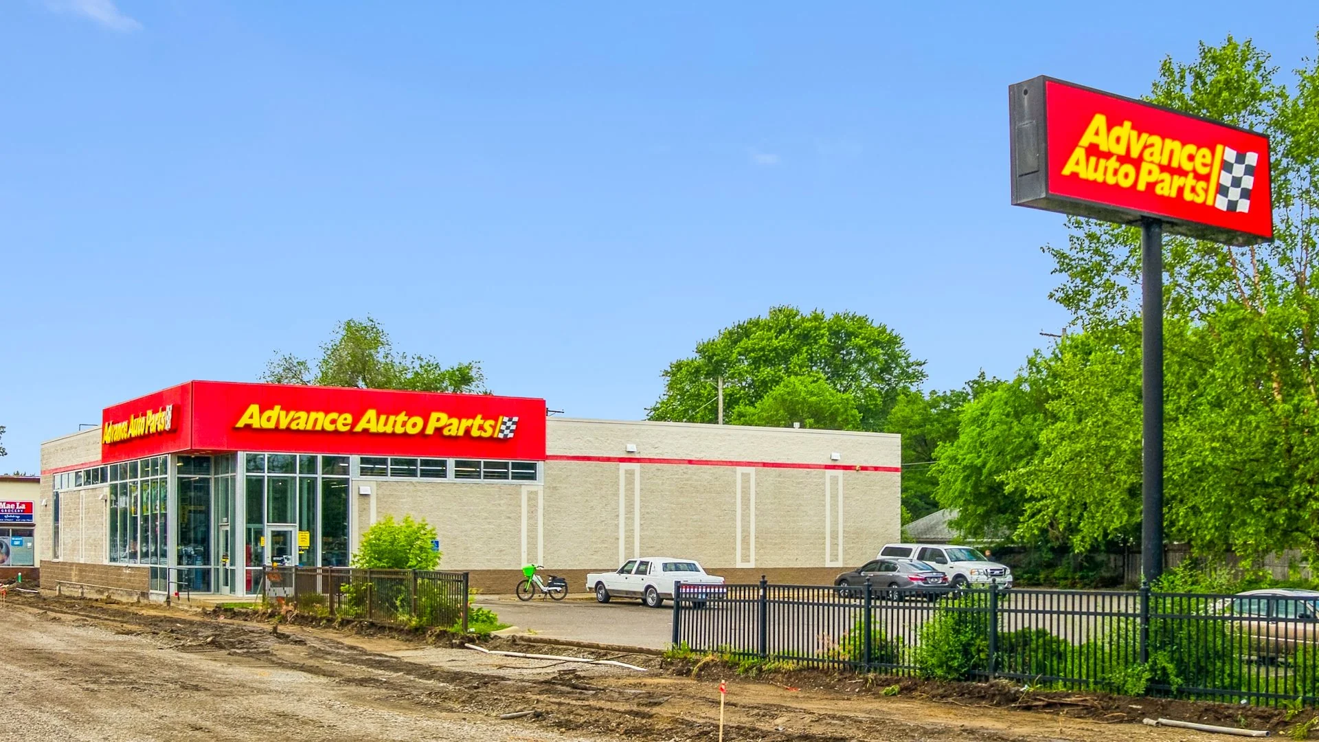 Advance Auto Parts — Sale in Saint Paul, MN, photo 2 of 4