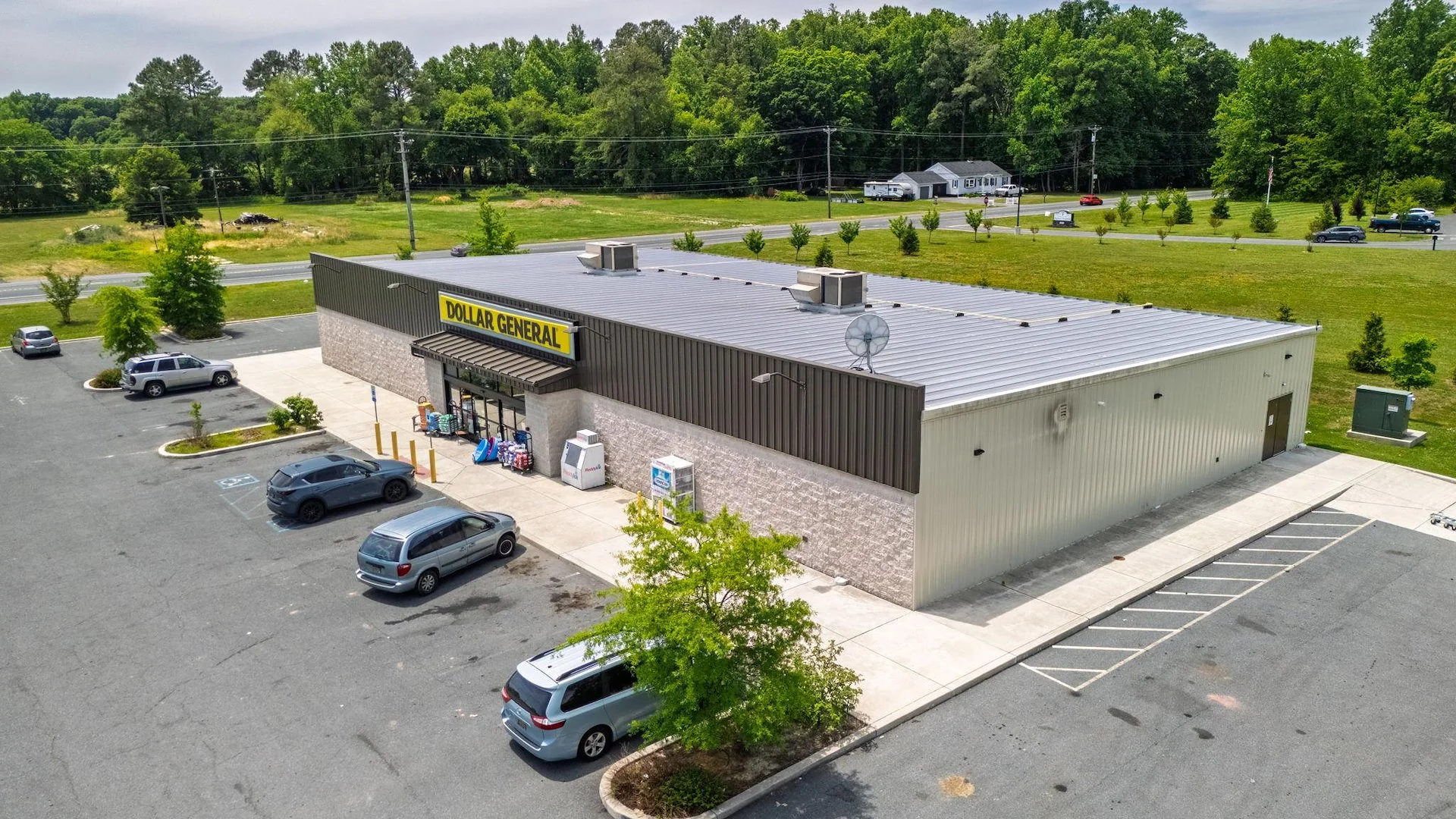 Dollar General — Sale in Dover, DE, photo 4 of 5