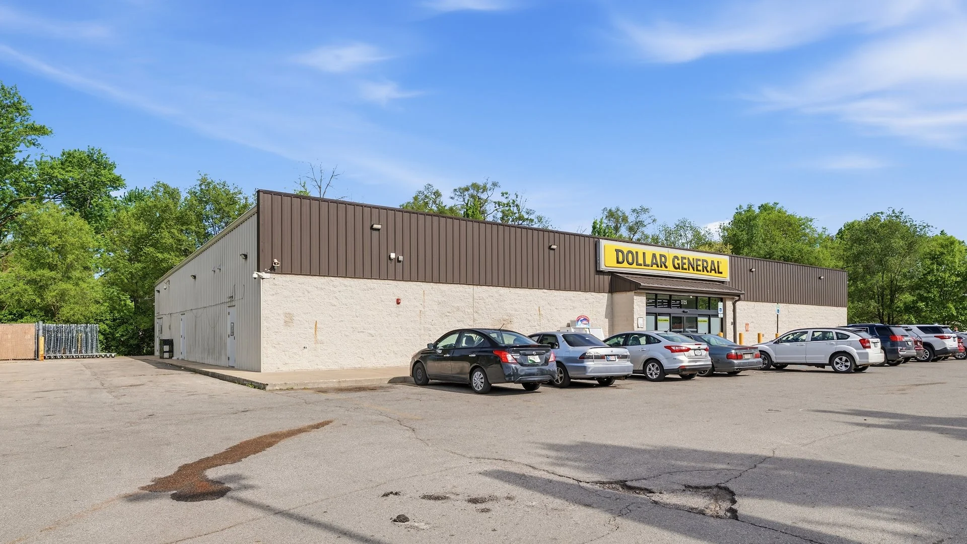 Dollar General — Sale in Indianapolis, IN, photo 1 of 2