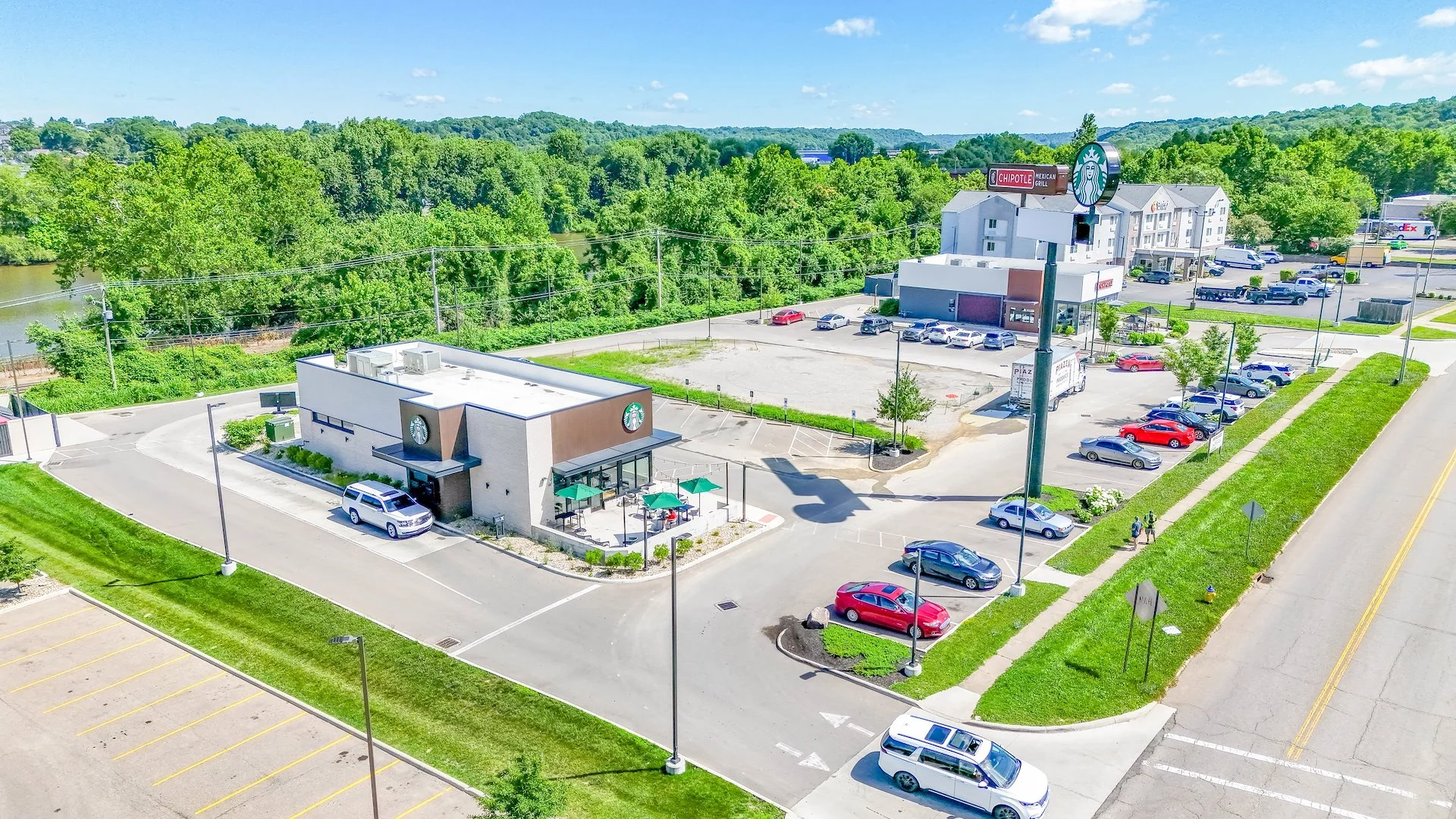 Starbucks Zanesville — Sale in Zanesville, OH, photo 1 of 2