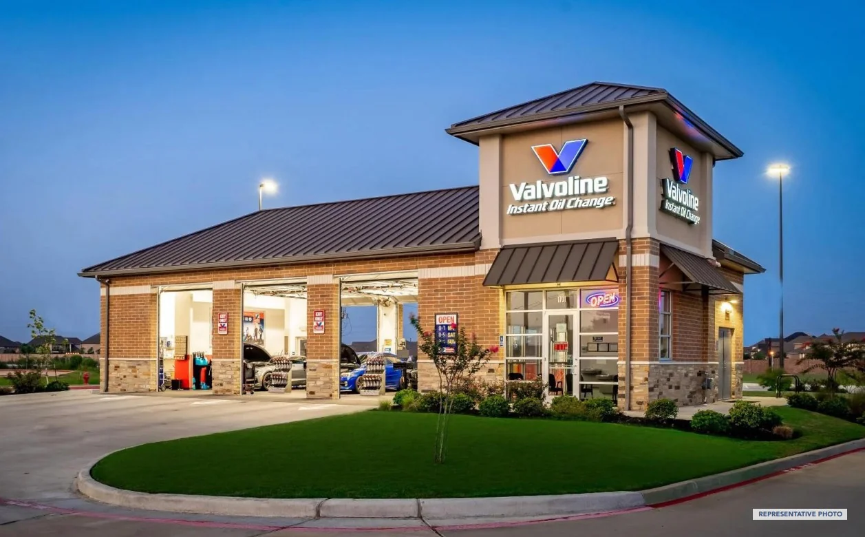 Valvoline Instant Oil Change in South Bend, IN | 10… — Sale in South Bend, IN, photo 1 of 2