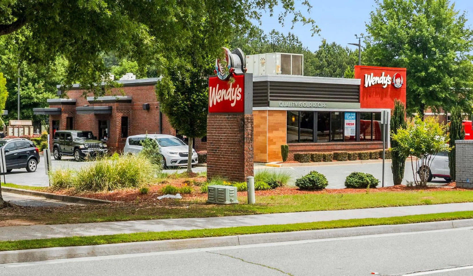 Wendy's | ±10-Yr NNN | 5.63% CAP | Publix Shadow… — Sale in Powder Springs, GA, photo 1 of 3