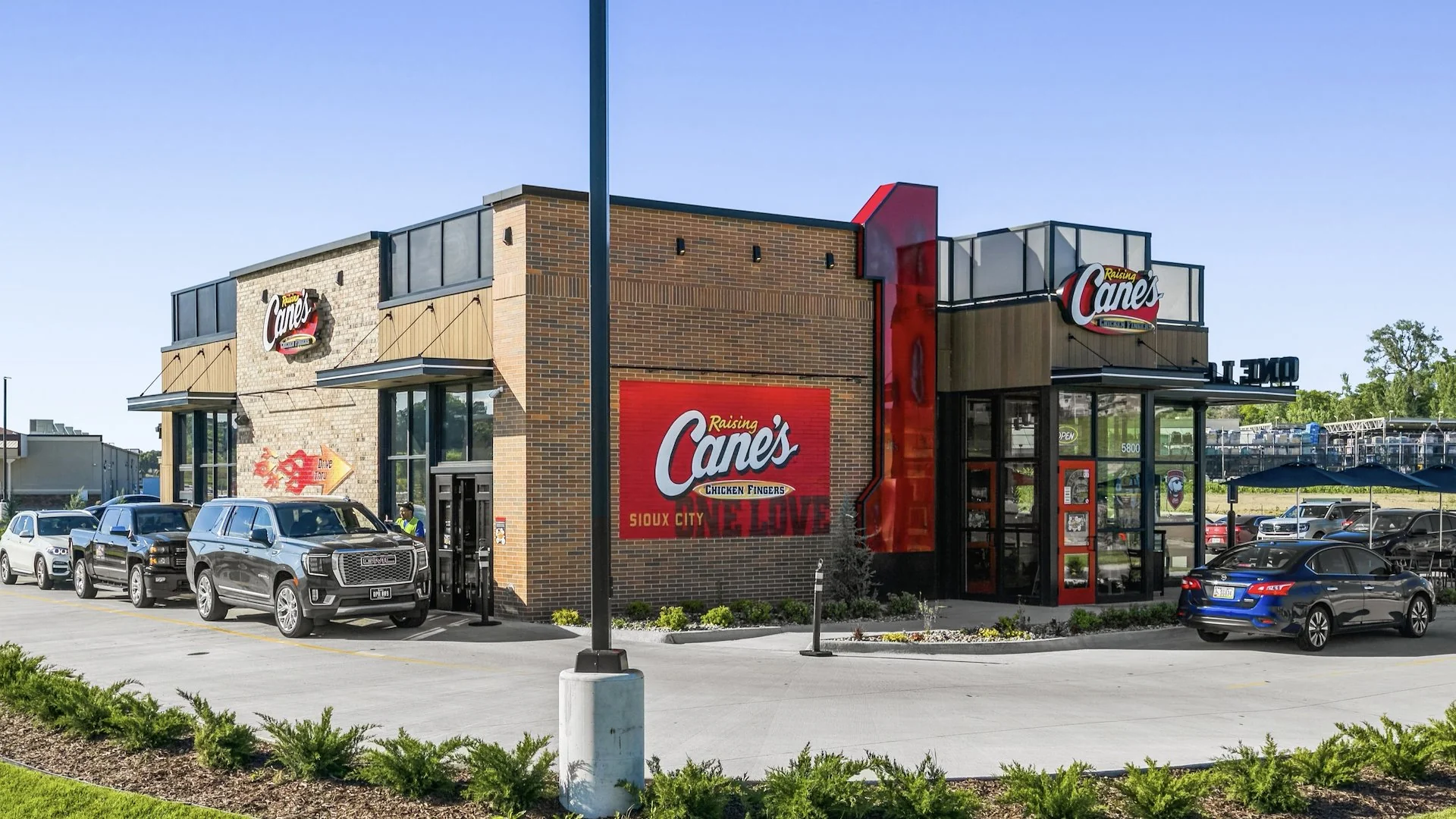Raising Cane's Ground Lease — Sale in Sioux City, IA, photo 1 of 6