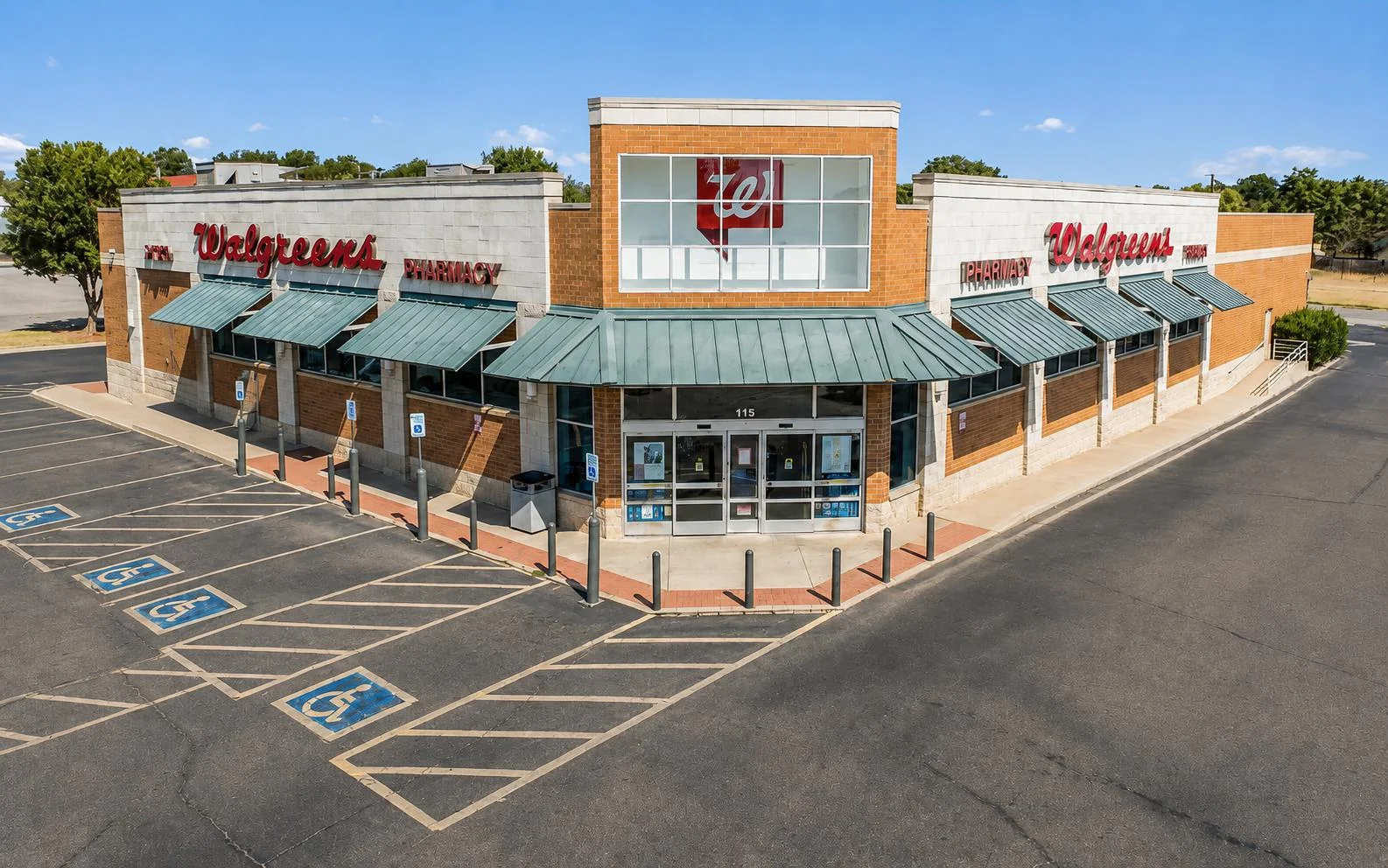 Walgreens — Sale in Elk City, OK, photo 1 of 5