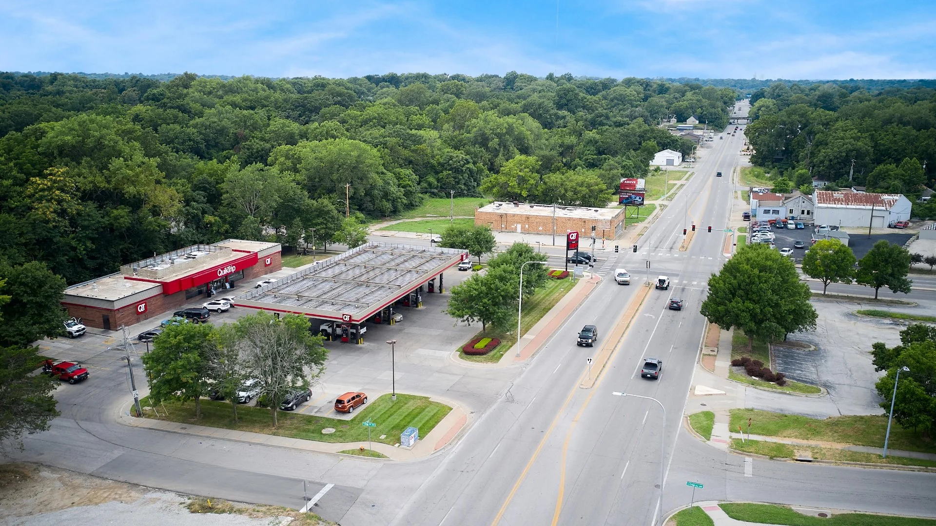 QuikTrip — Sale in Independence, MO, photo 2 of 4