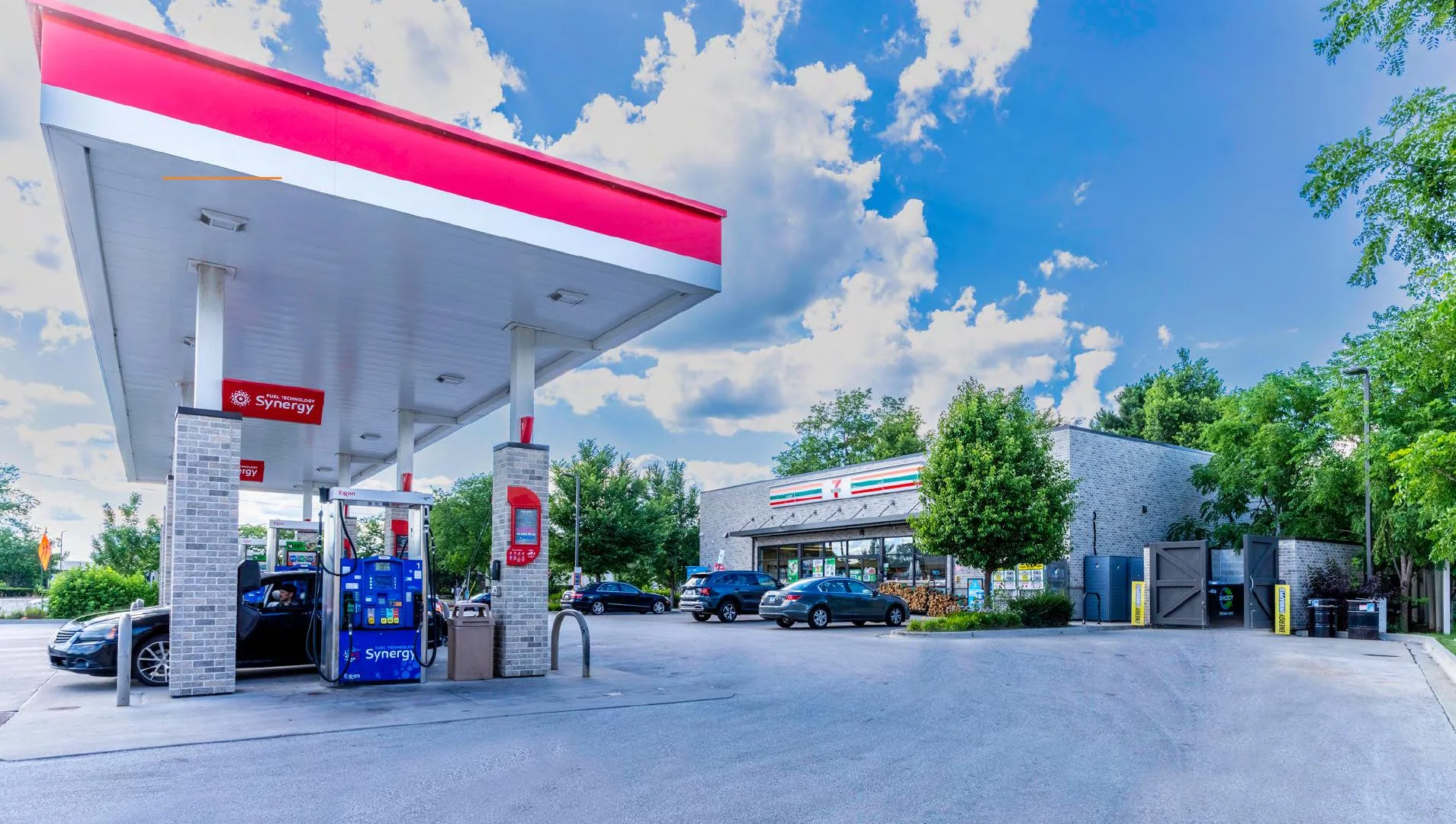 Corporate 7-Eleven w/ Gas - Bonus Depreciation… — Sale in Arlington Heights, IL, photo 3 of 5
