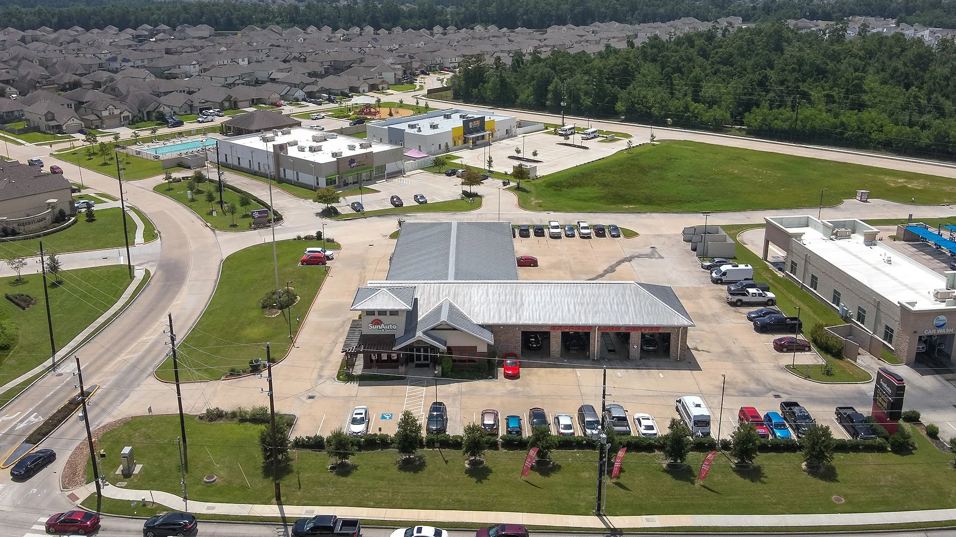 Sun Auto (Absolute Net Lease) — Sale in Humble, TX, photo 1 of 4