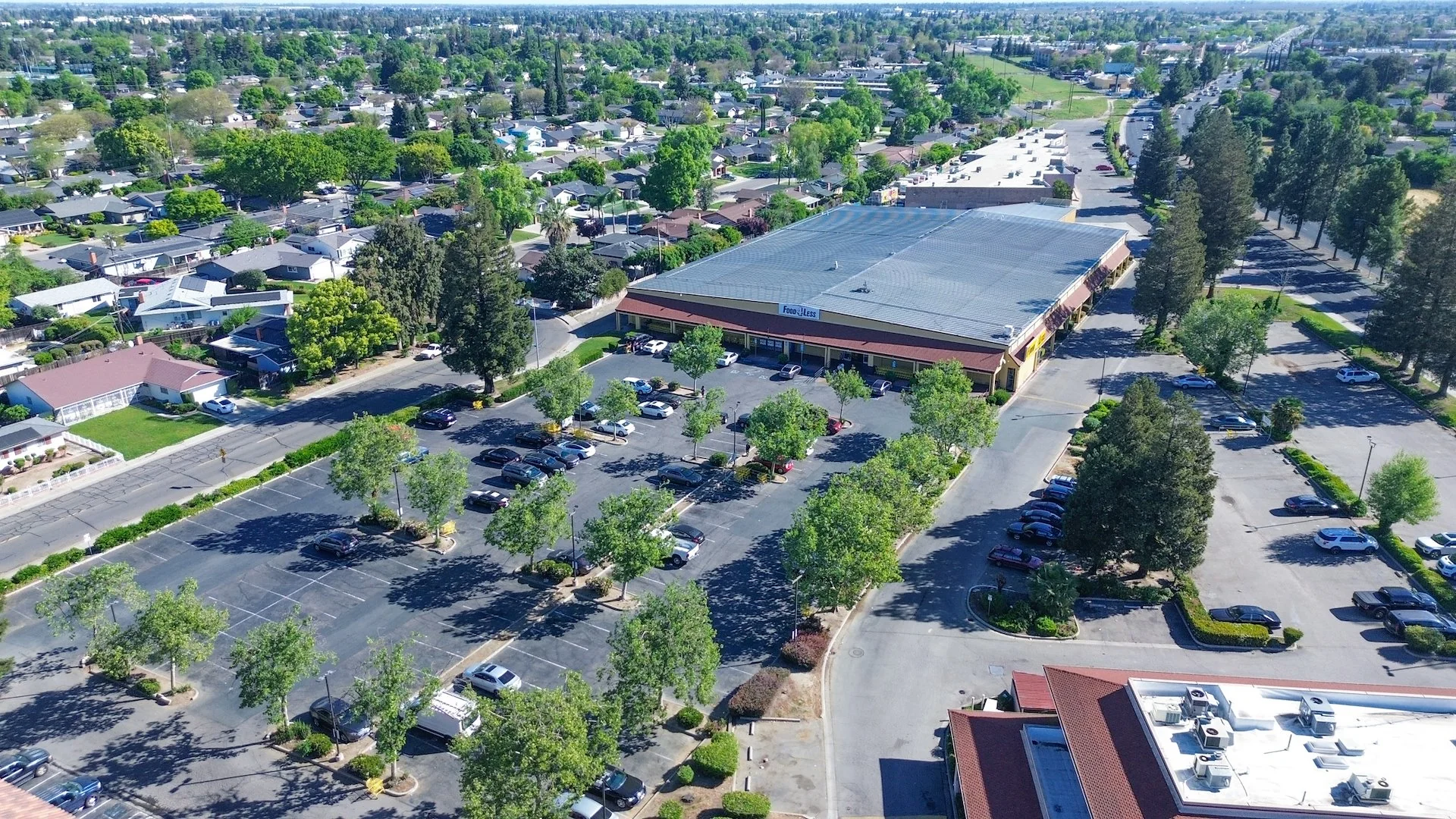 Food 4 Less | New 10-Year Lease Commitment | $1.1M… — Sale in Stockton, CA, photo 1 of 4