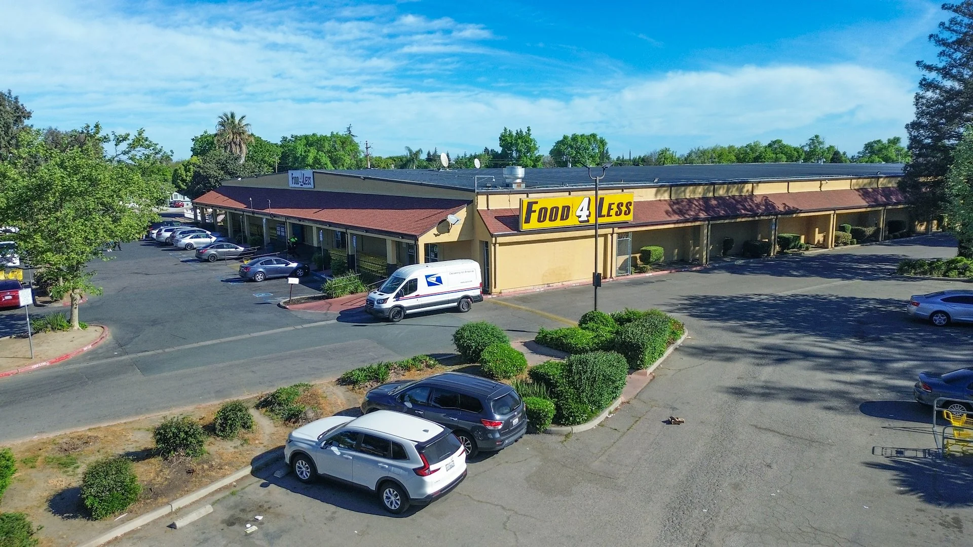 Food 4 Less | New 10-Year Lease Commitment | $1.1M… — Sale in Stockton, CA, photo 4 of 4