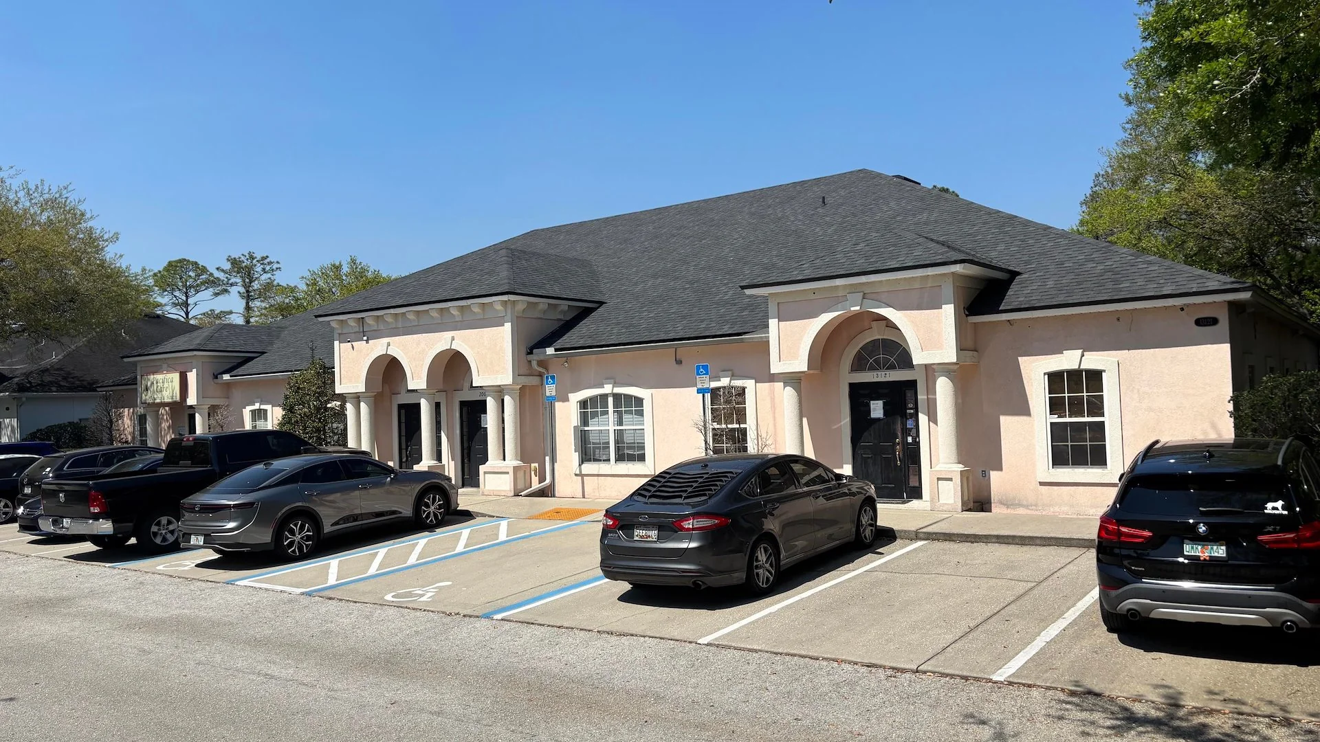 Harbour Place Professional Park Offices | 7% Current… — Sale in Jacksonville, FL, photo 1 of 6