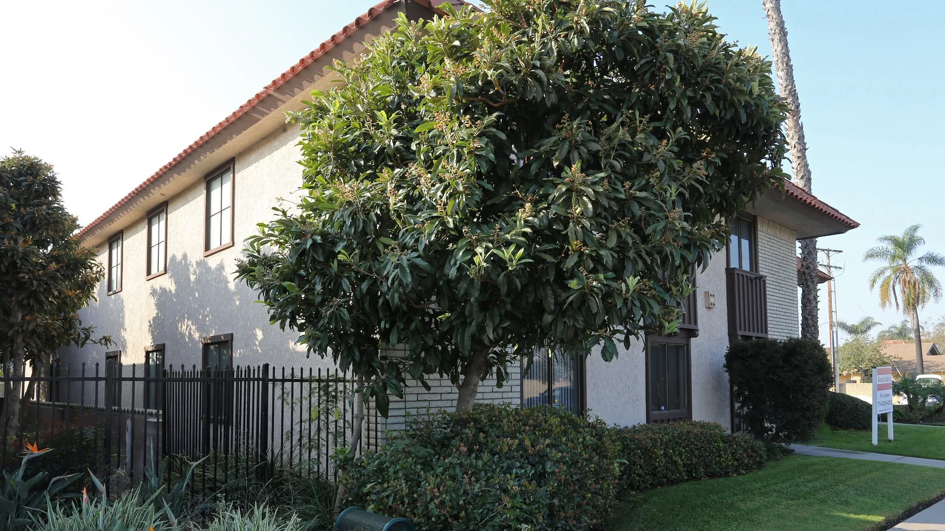 Standard Financial Building — Sale in Garden Grove, CA, photo 2 of 3