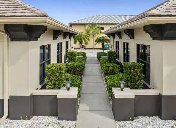 Crestwood Commons | 6,000-SF Fully Occupied Office… — Sale in Sarasota, FL, photo 3 of 8