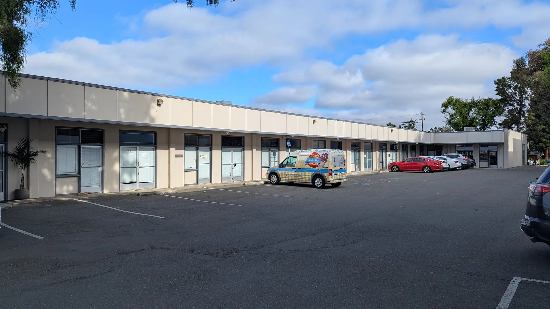 Multi-Tenant Office/Flex Building — Sale in Mountain View, CA, photo 1 of 5