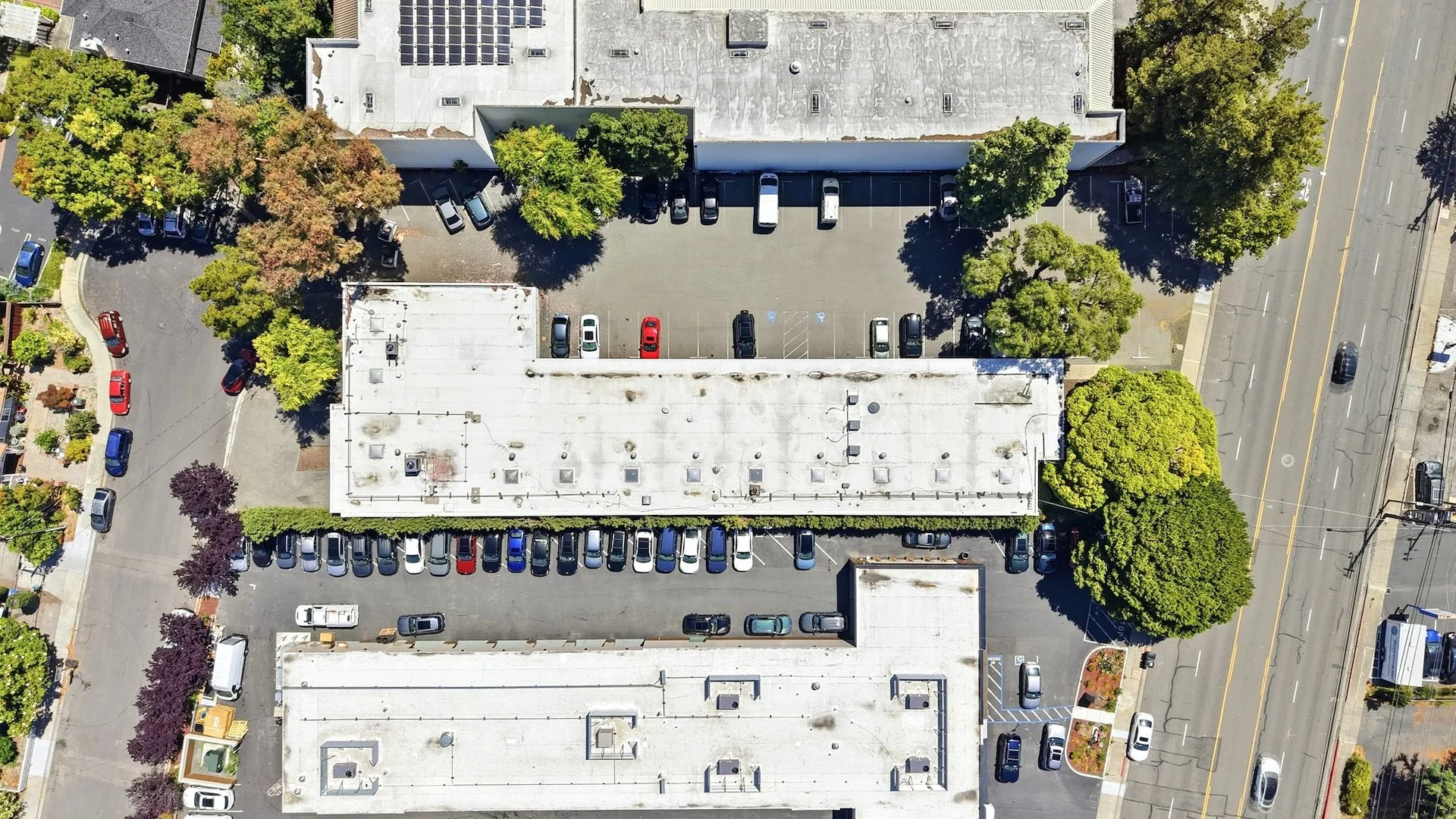 Multi-Tenant Office/Flex Building — Sale in Mountain View, CA, photo 2 of 5