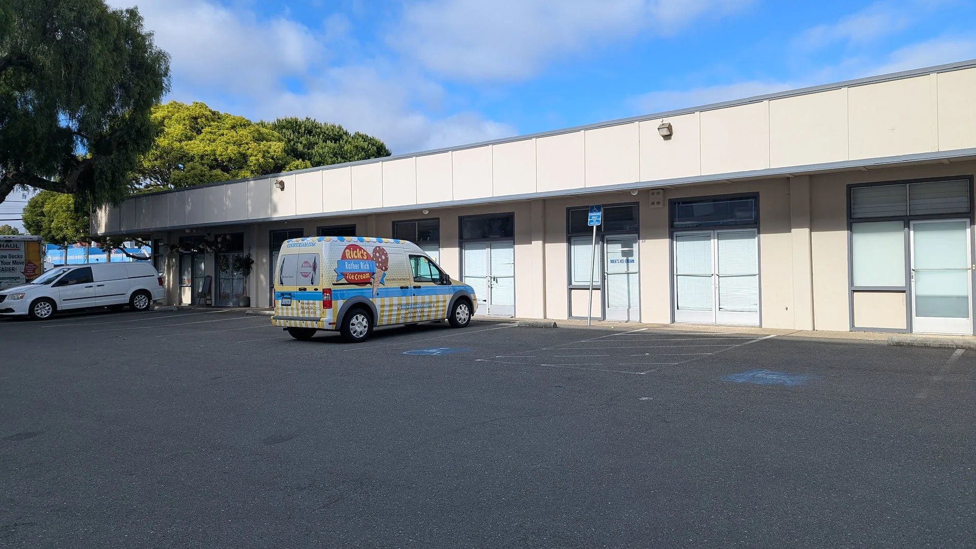 Multi-Tenant Office/Flex Building — Sale in Mountain View, CA, photo 3 of 5