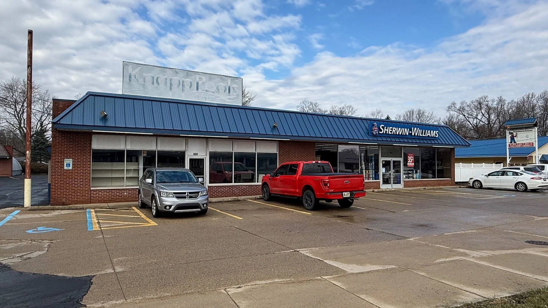 Sherwin Williams Plaza — Sale in Coldwater, MI, photo 1 of 4