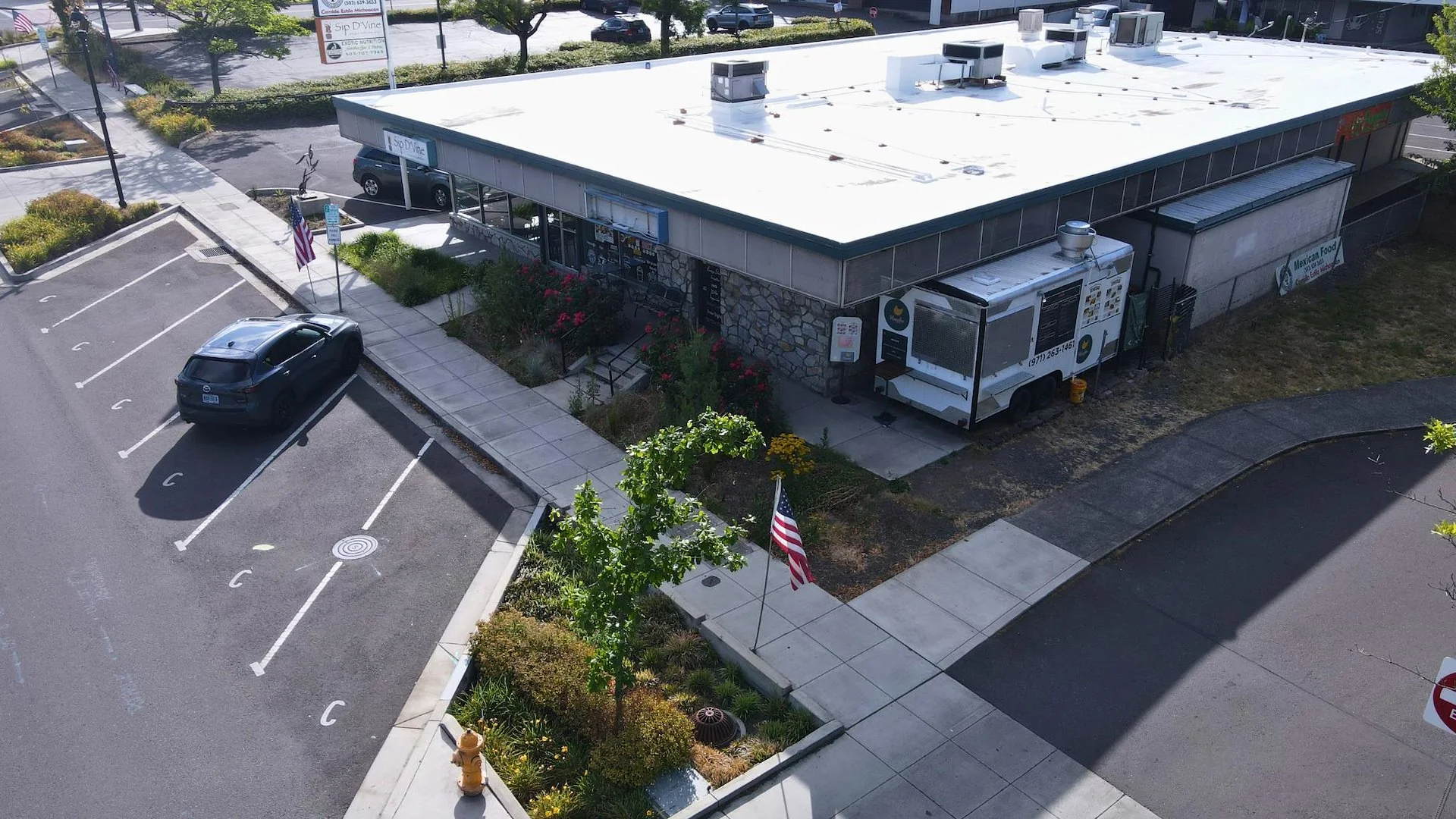 Main Street Retail Center — Sale in Tigard, OR, photo 2 of 2