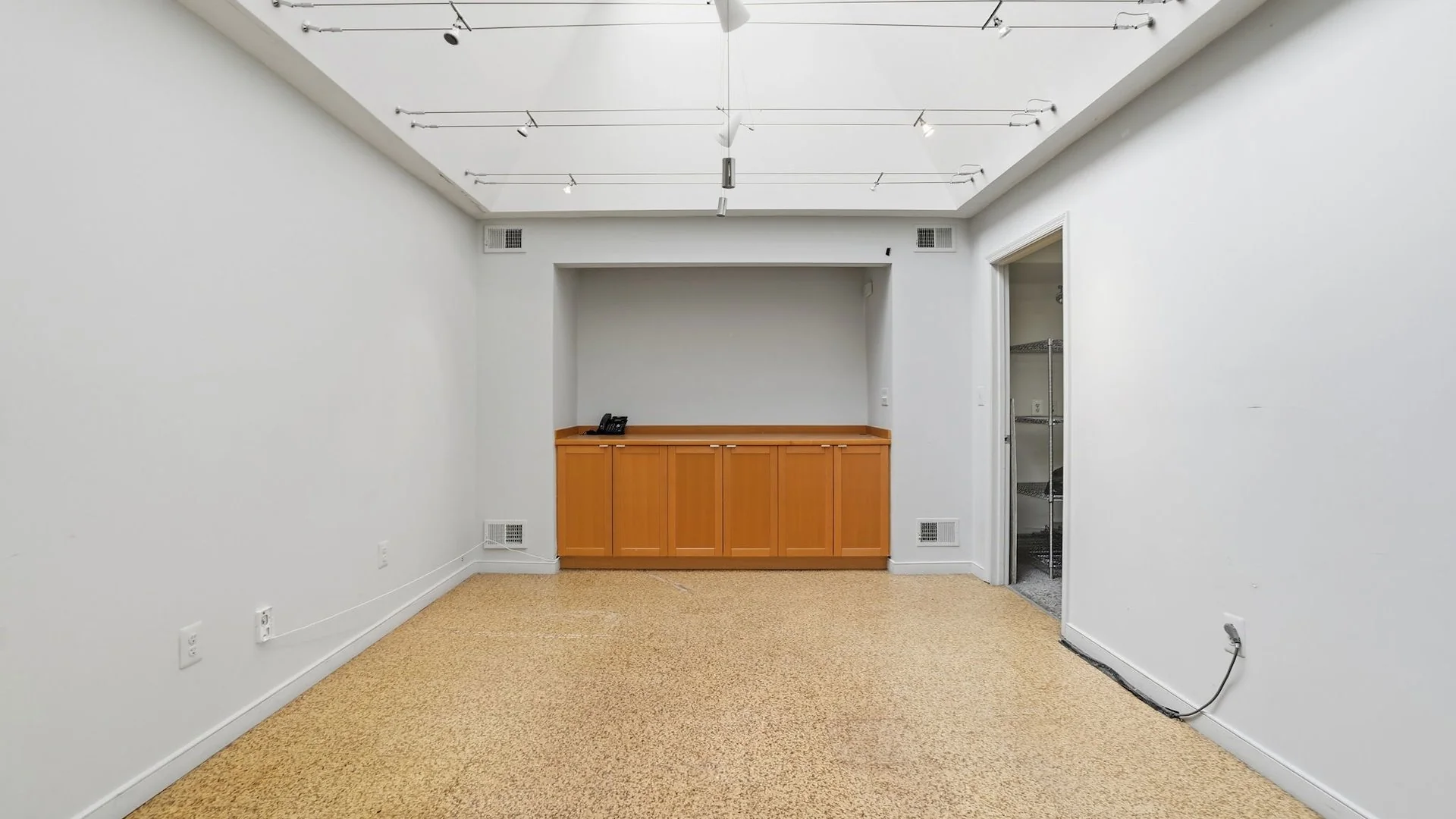 Multifamily/Condo Development Site — Sale in Washington, DC, photo 7 of 8