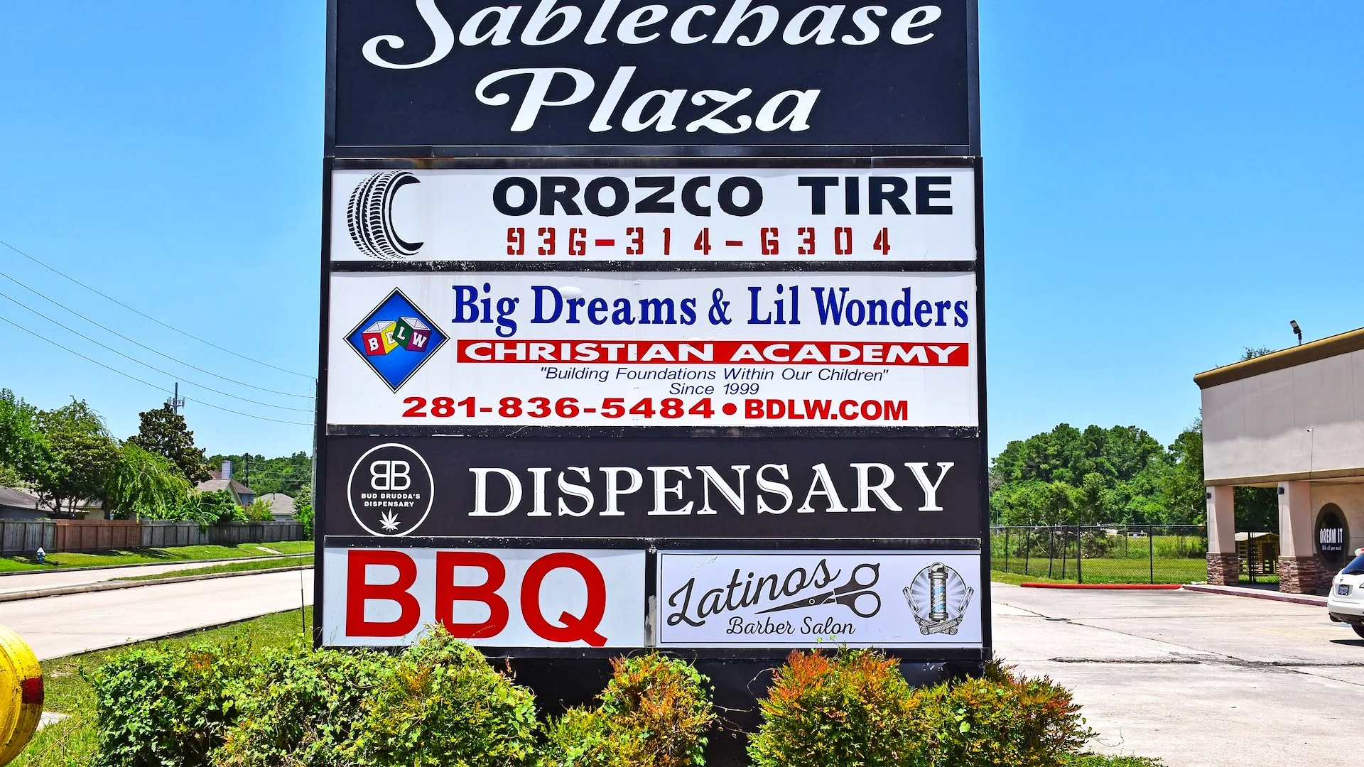 Sablechase Plaza — Sale in Houston, TX, photo 3 of 5