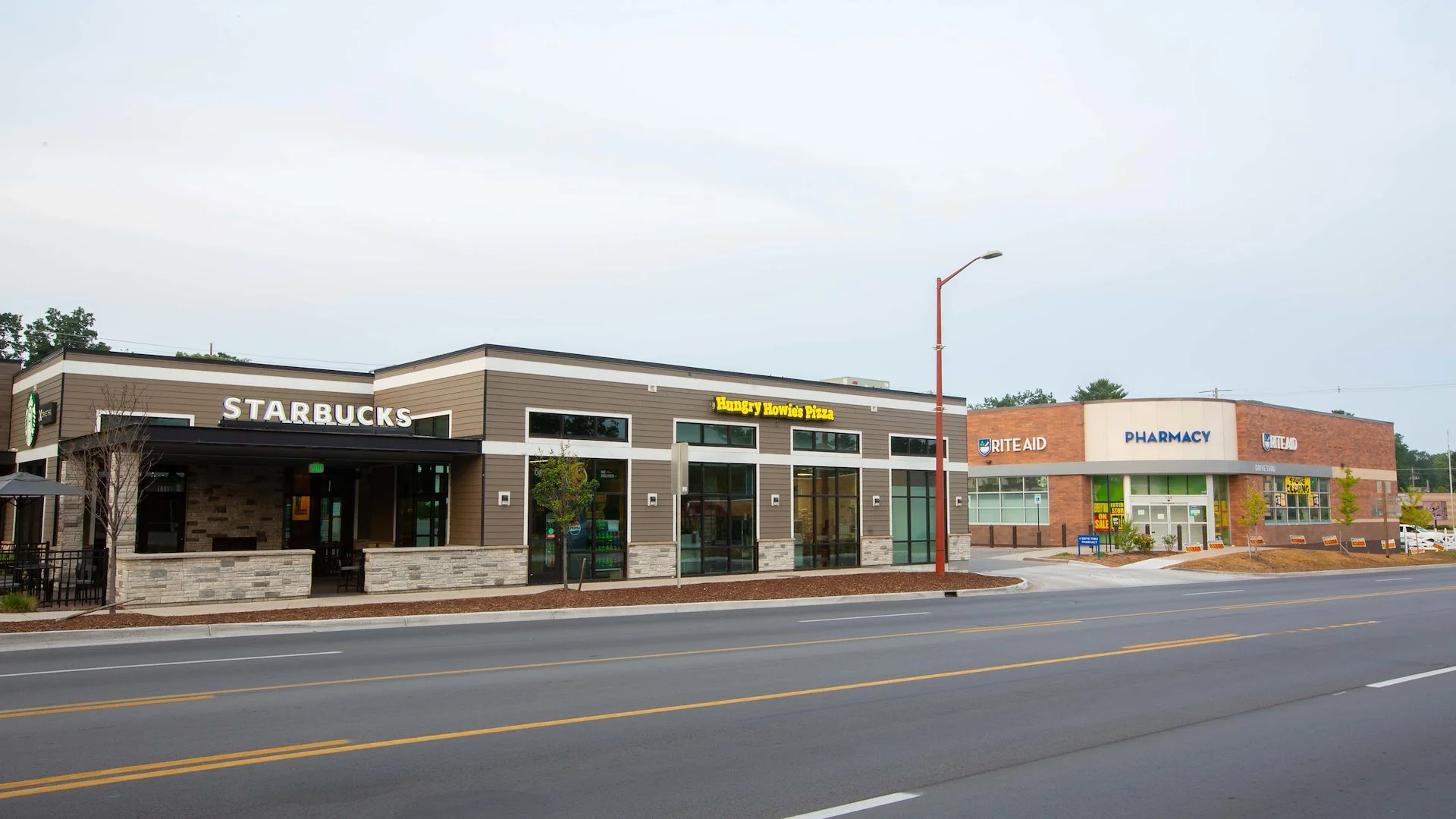 Starbucks - Hungry Howie's Pizza — Sale in Traverse City, MI, photo 1 of 2