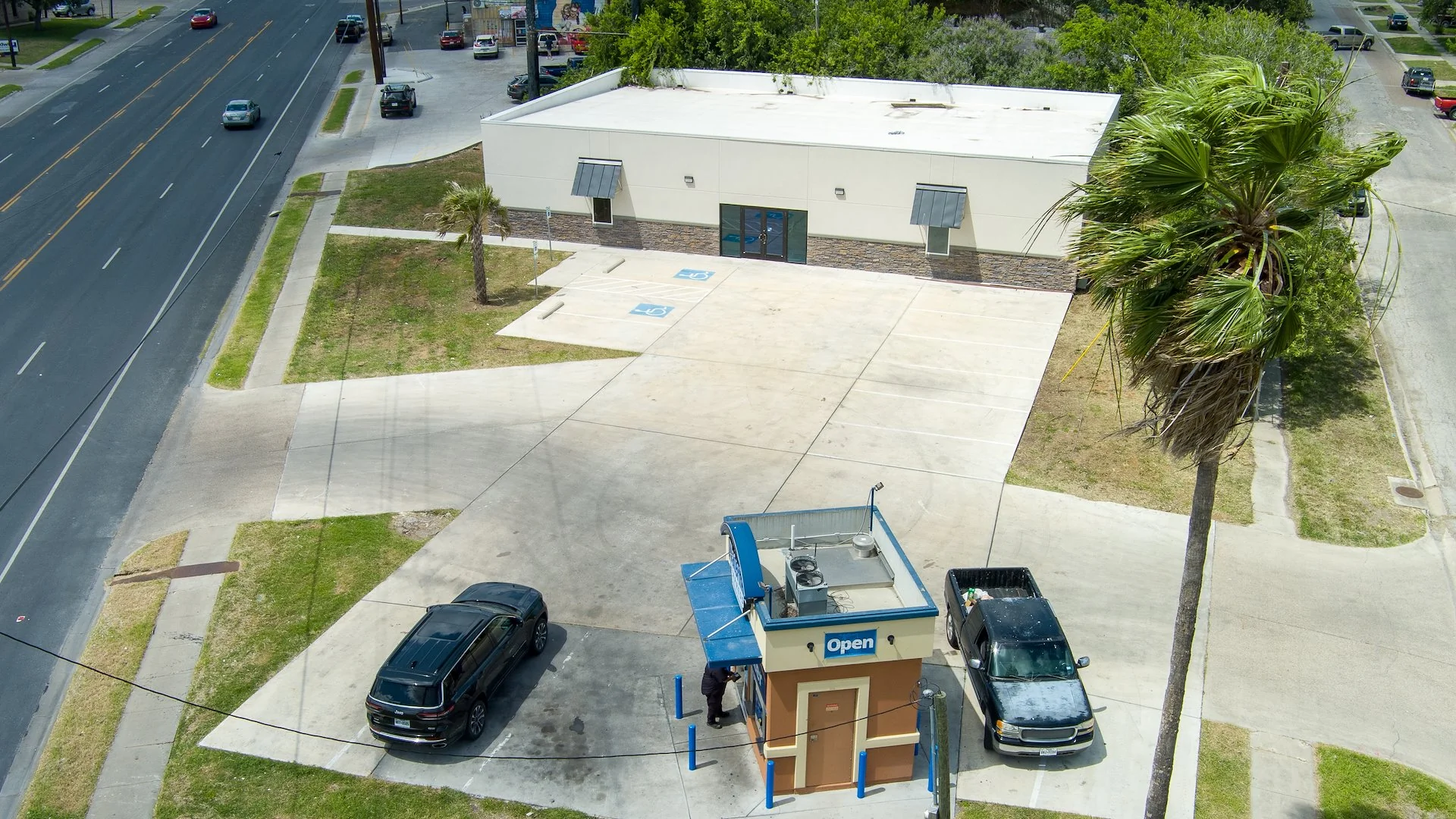 South Port Retail Building — Sale in Corpus Christi, TX, photo 4 of 5