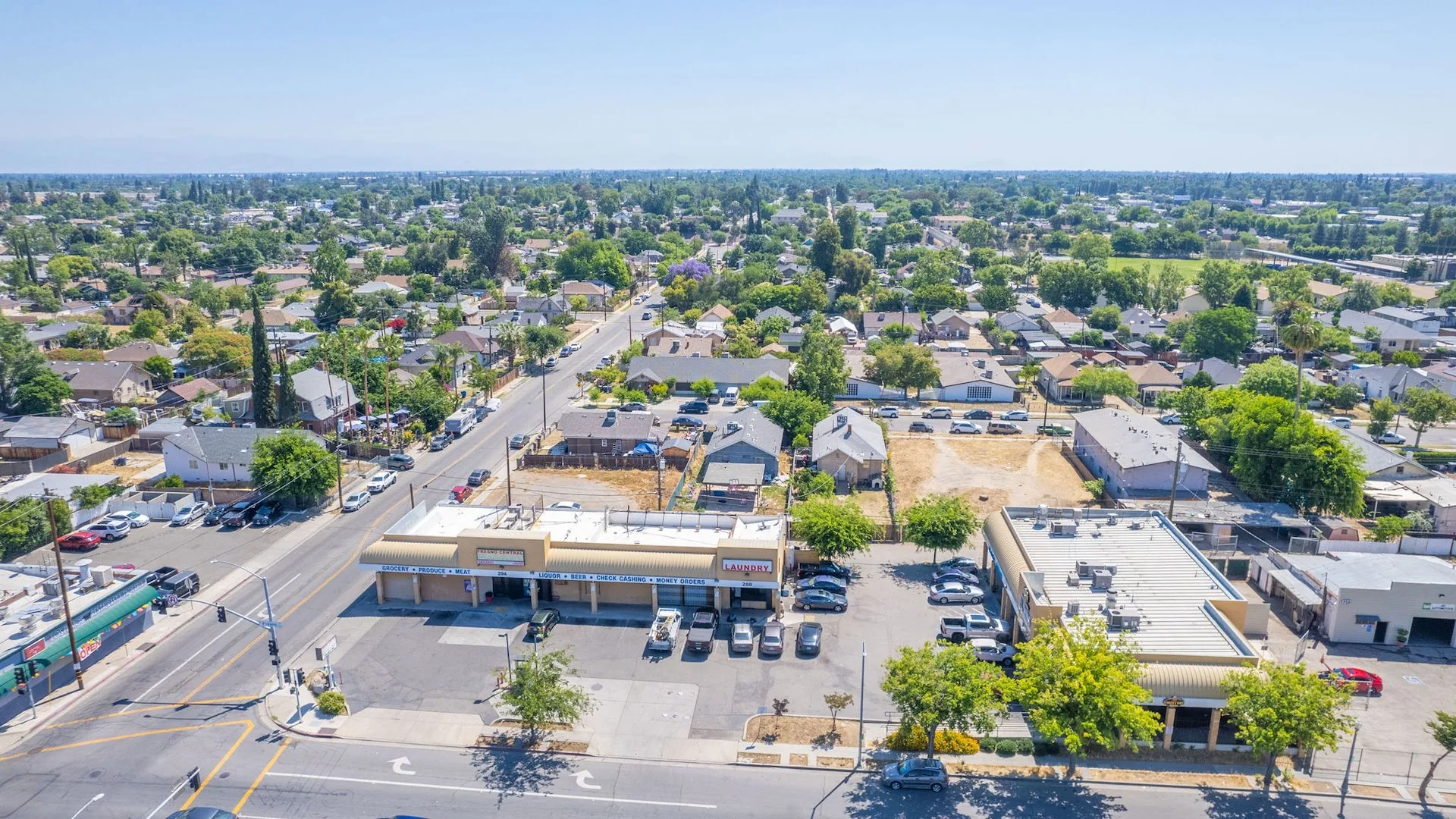 264 N Fresno St — Sale in Fresno, CA, photo 1 of 2